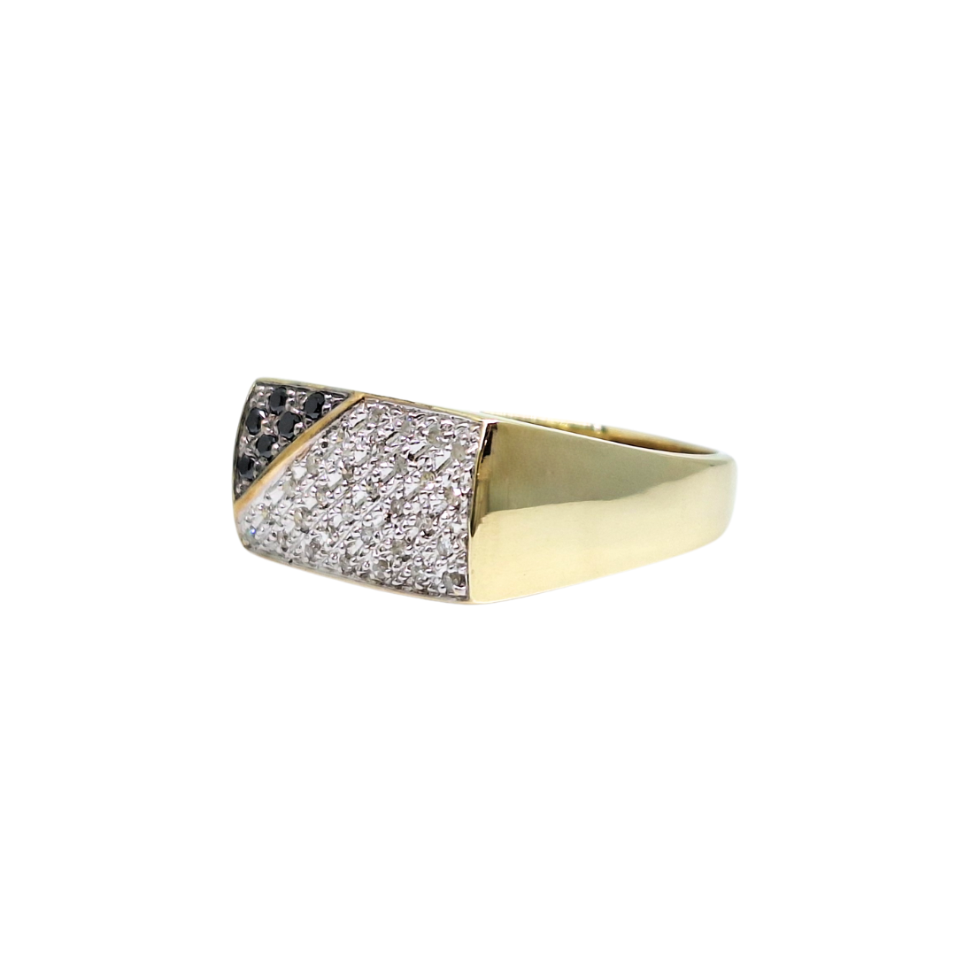 9ct Yellow Gold Black & White Diamond Gents Ring