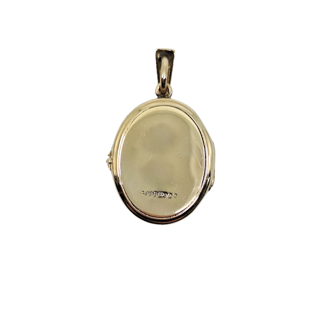 9ct Yellow Gold Engraved Locket