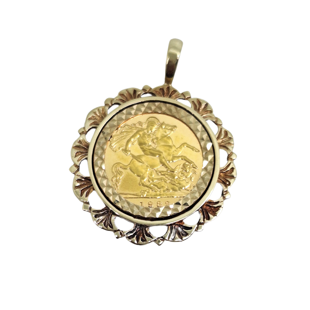 Half Sovereign & Pendant Mount 1982