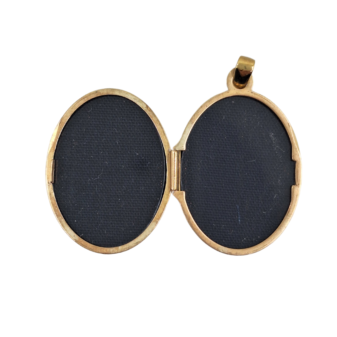 9ct Yellow Gold Flower Locket Pendant