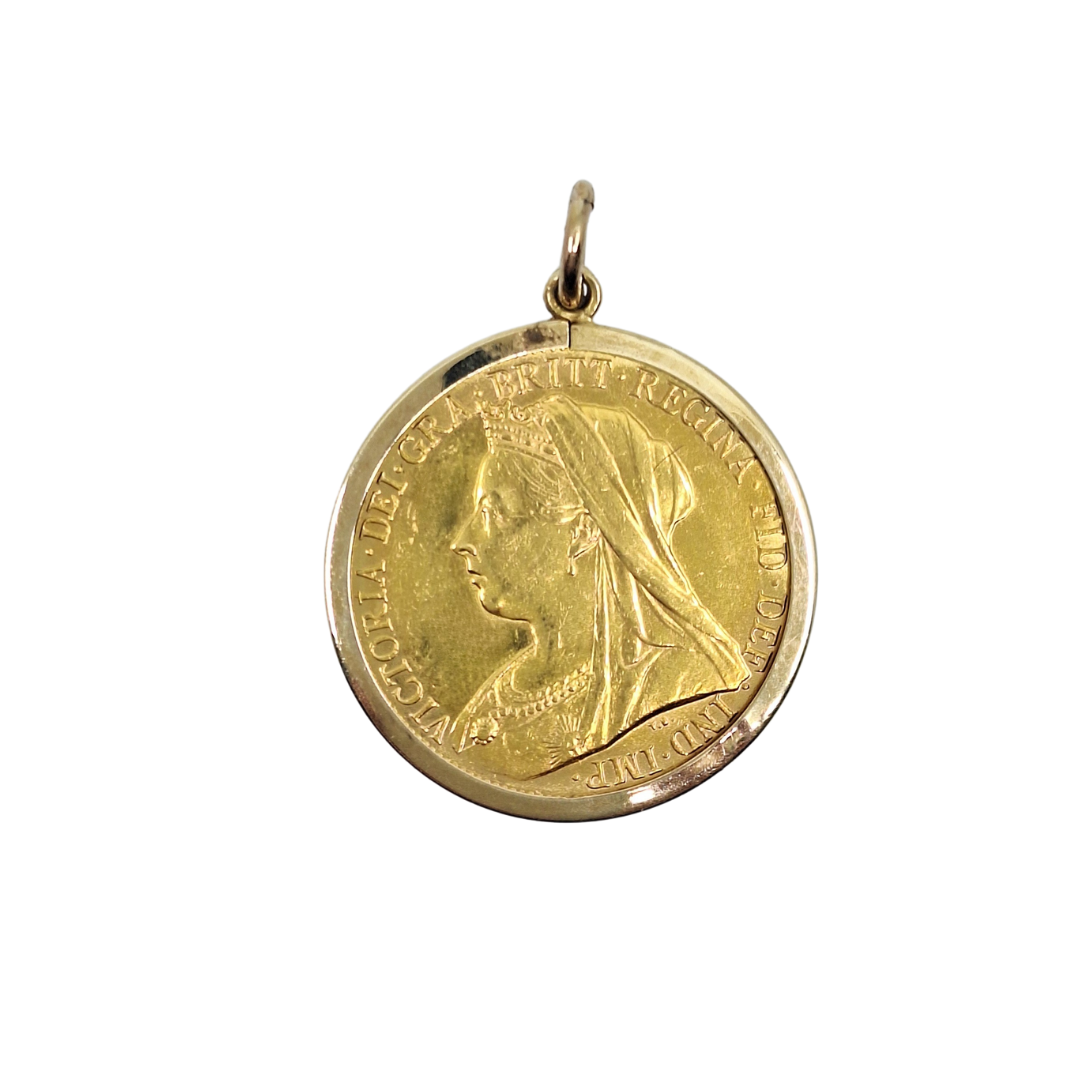 9ct Yellow Gold Full Sovereign Pendant 1901