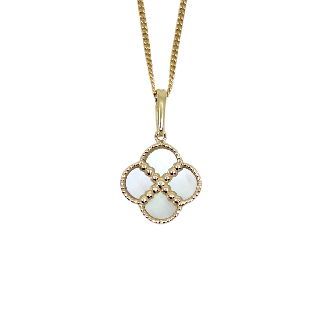 9ct Yellow Gold Mother Of Pearl Clover Pendant