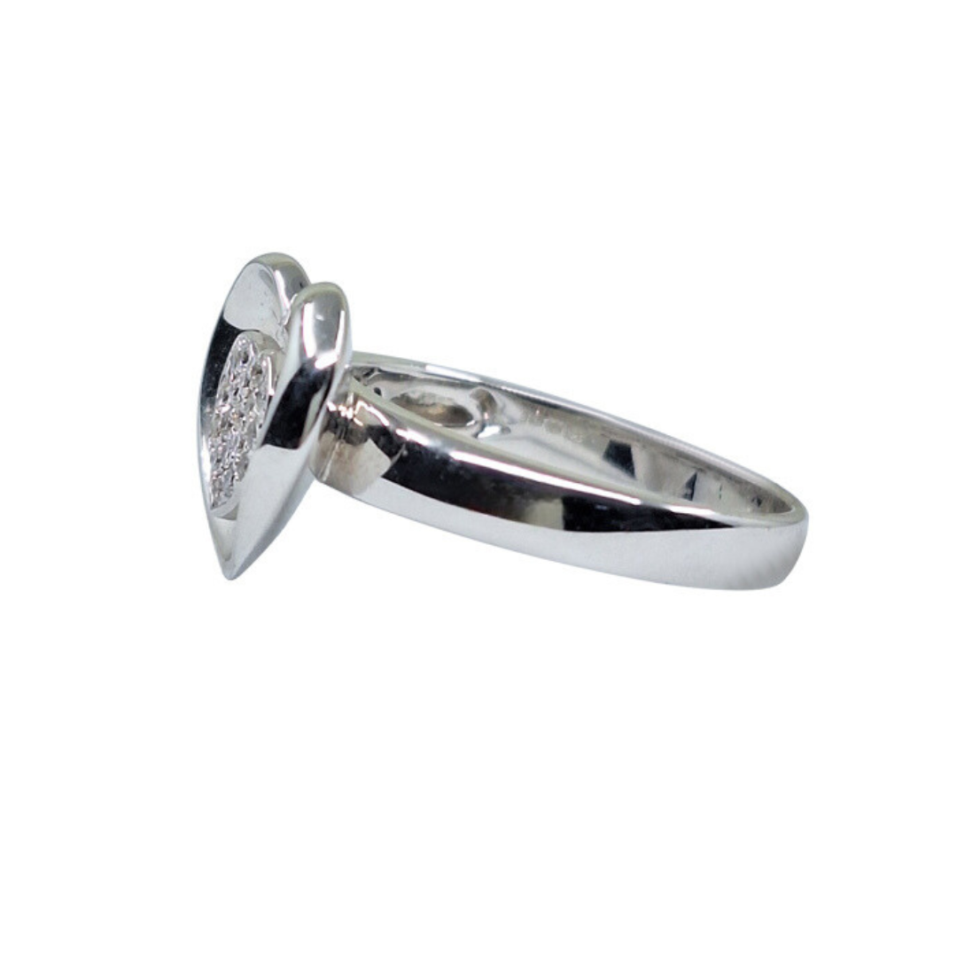 18ct White Gold Heart Cluster Ring