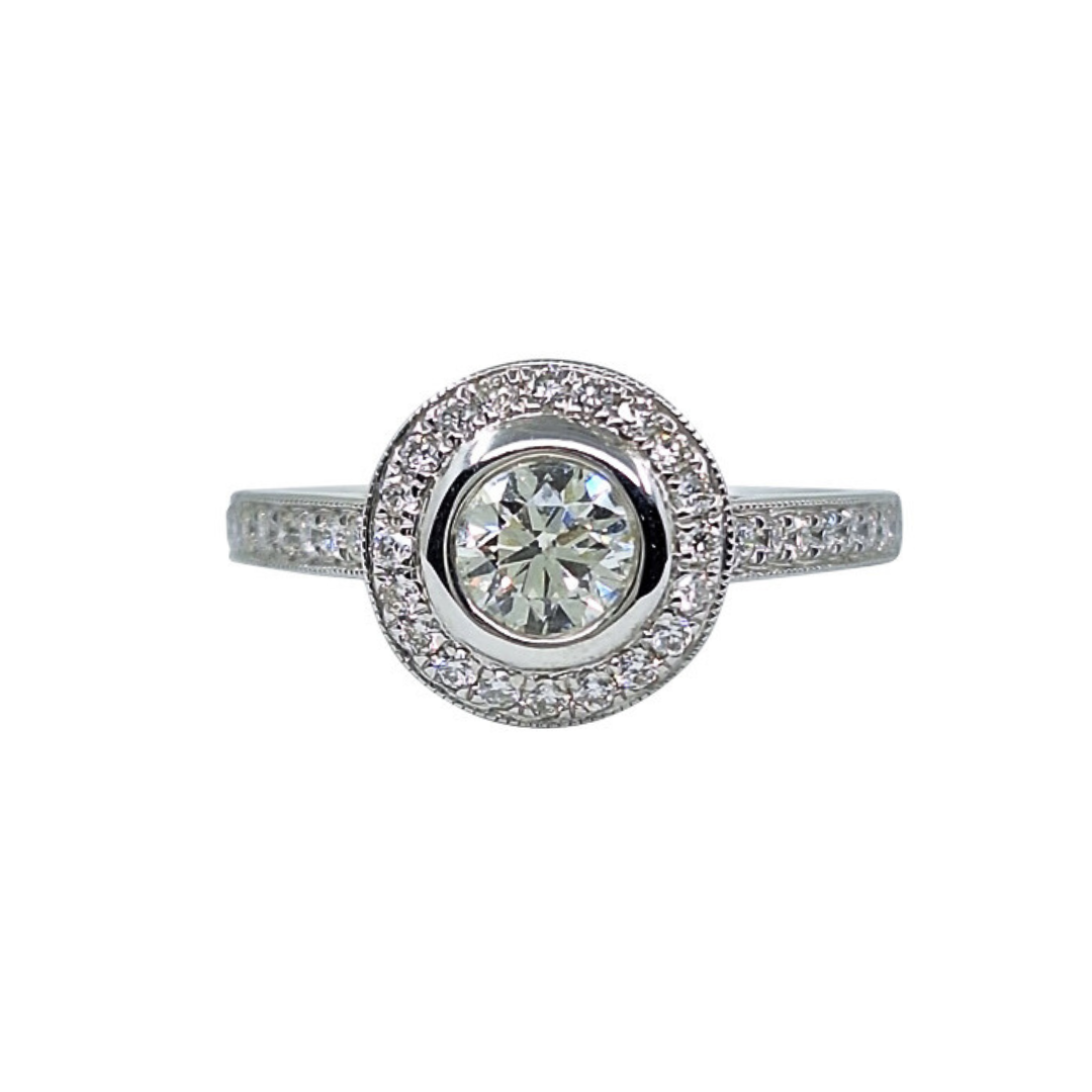 18ct White Gold Diamond Halo Cluster Ring