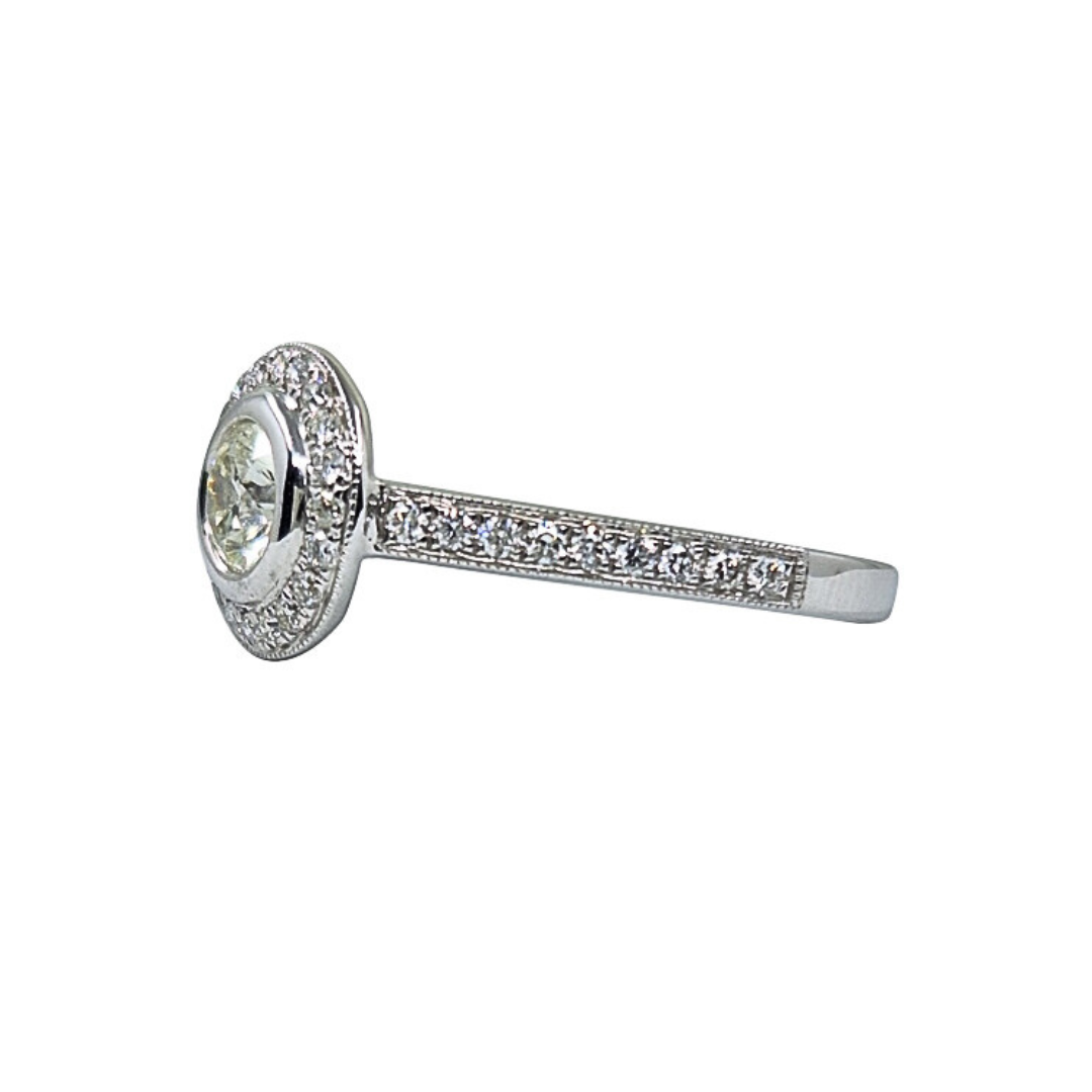 18ct White Gold Diamond Halo Cluster Ring