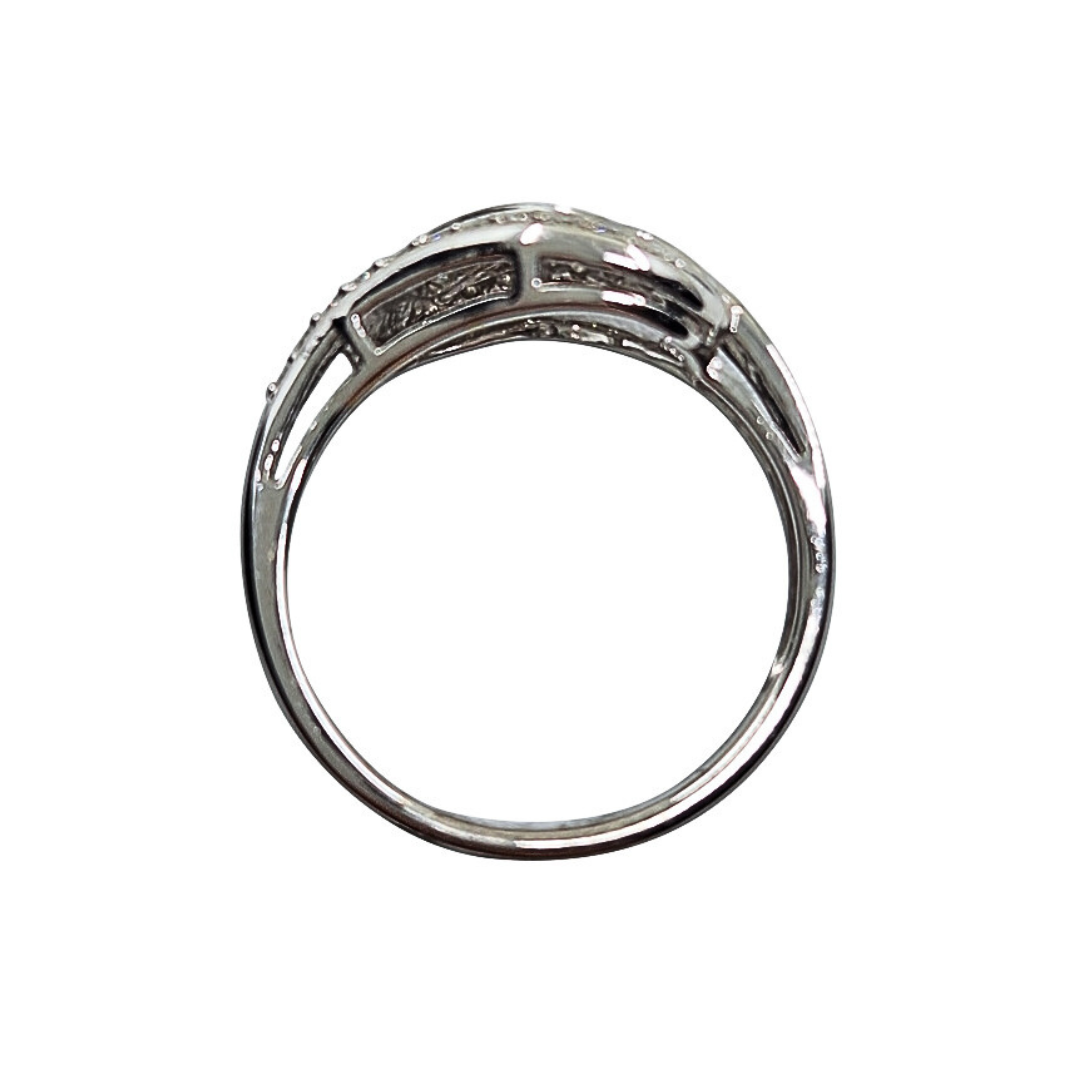 18ct White Gold Baguette & Round Diamond Band D:33pt