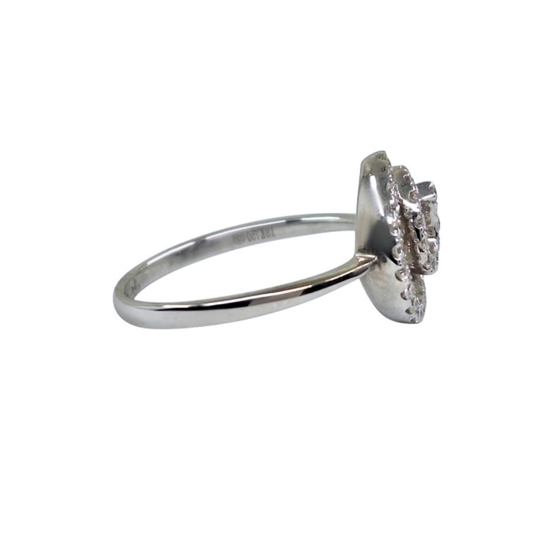 18ct White Gold Diamond Swirl Ring D:50pt