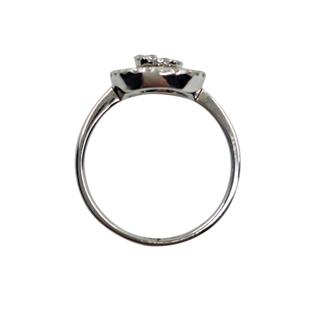 18ct White Gold Diamond Swirl Ring D:50pt
