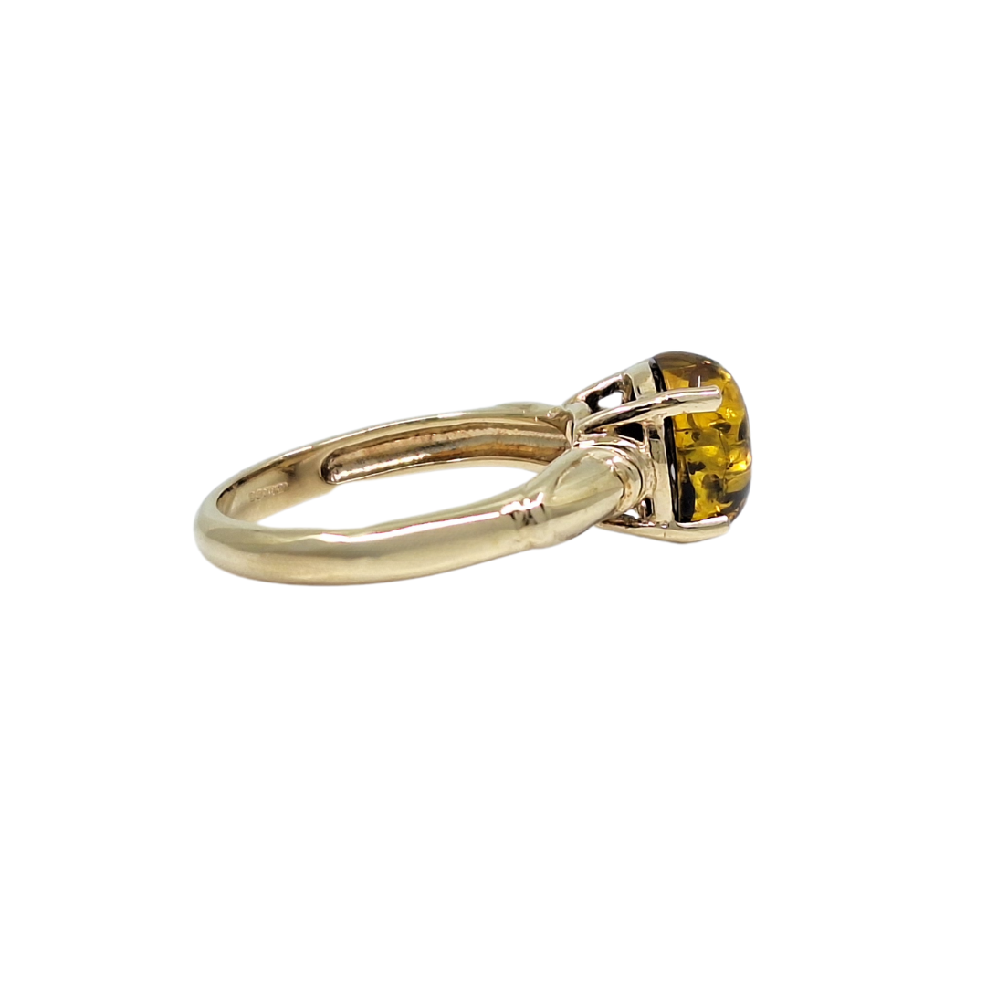 9ct Yellow Gold Green Amber Ring
