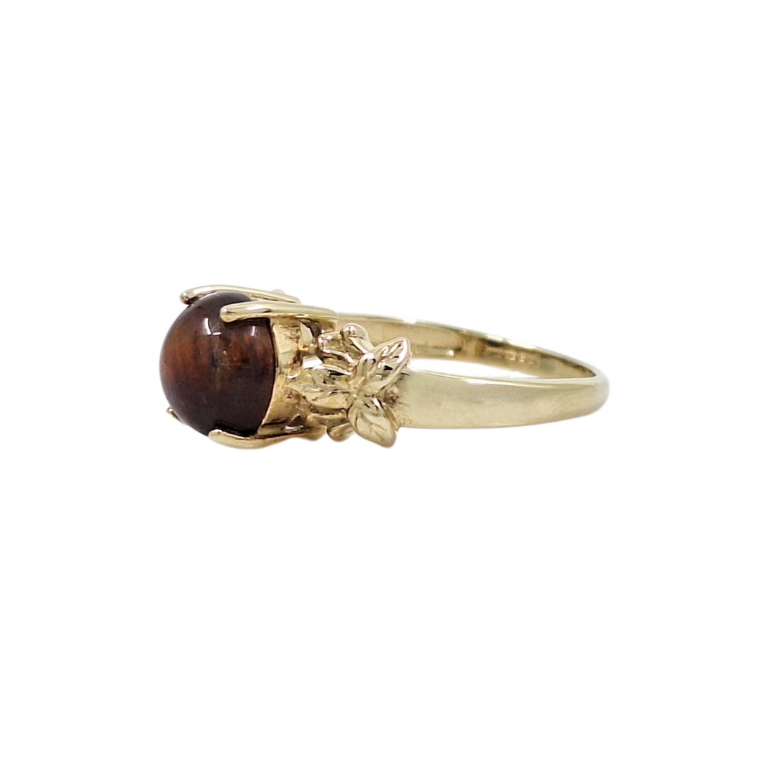 9ct Yellow Gold Red Tigers Eye Ring
