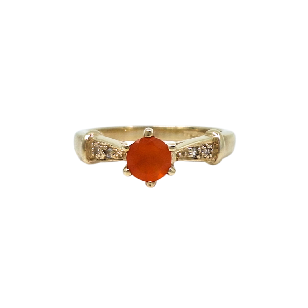 9ct Yellow Gold Carnelian & White Topaz Ring