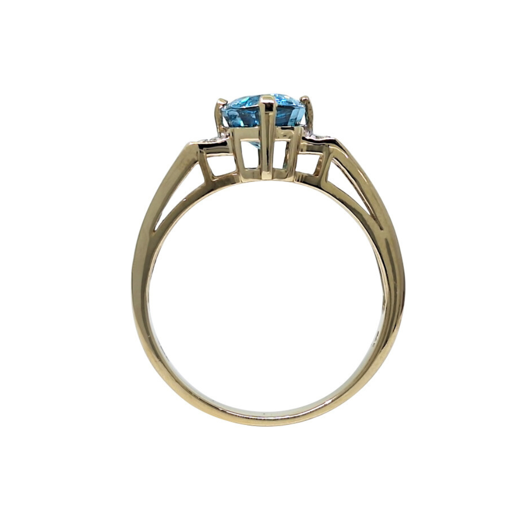 9ct Yellow Gold Blue Topaz Ring