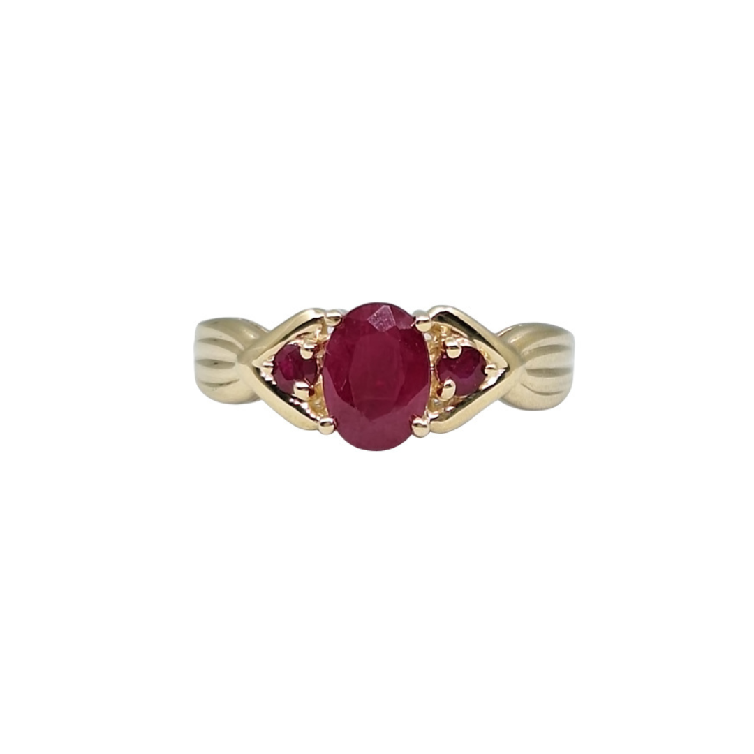 9ct Yellow Gold Ruby 3 Stone Ring