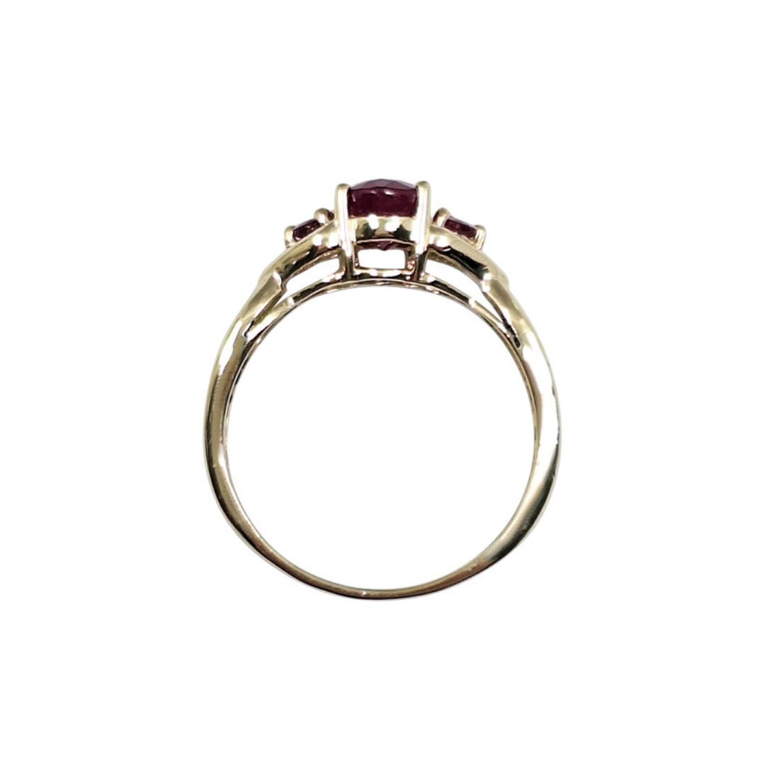9ct Yellow Gold Ruby 3 Stone Ring