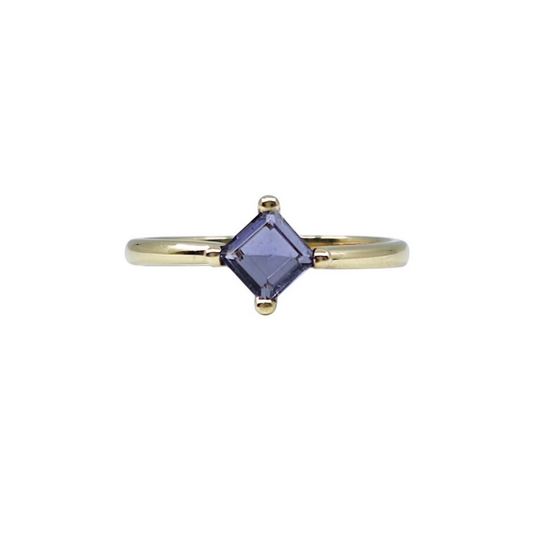 9ct Yellow Gold Iolite Solitaire Ring