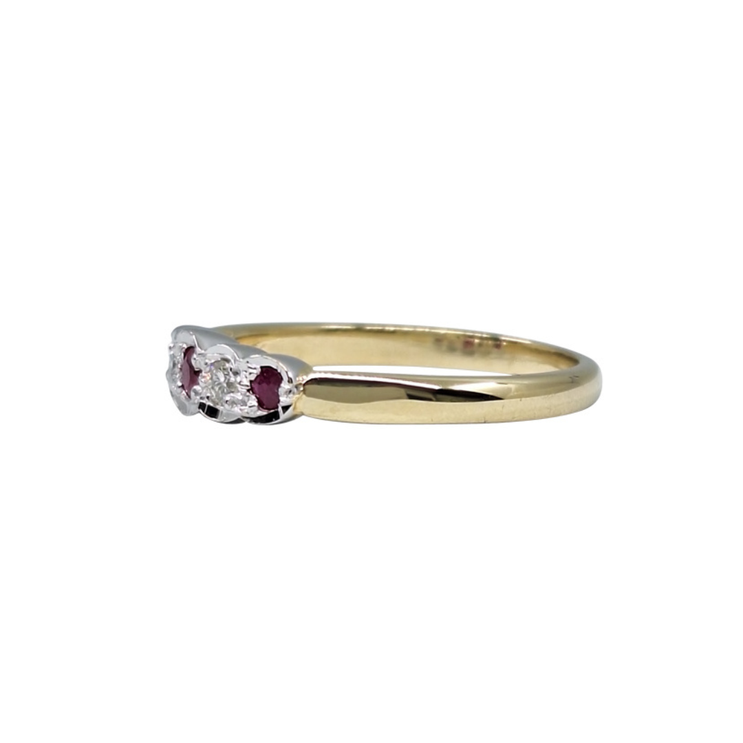 9ct Yellow Gold Ruby & Diamond 5 Stone Ring