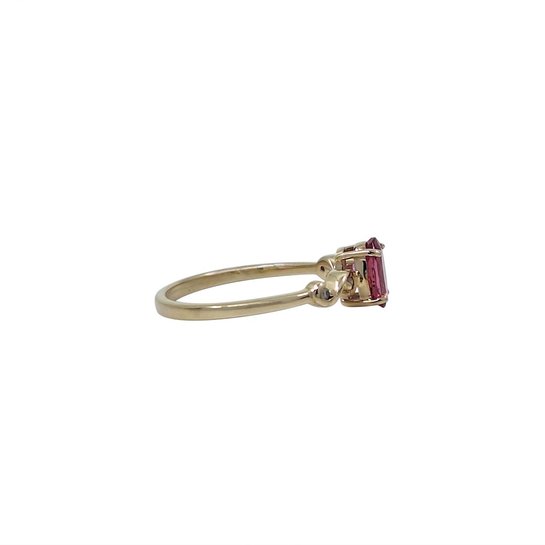 9ct Yellow Gold Spinel & Diamond Ring