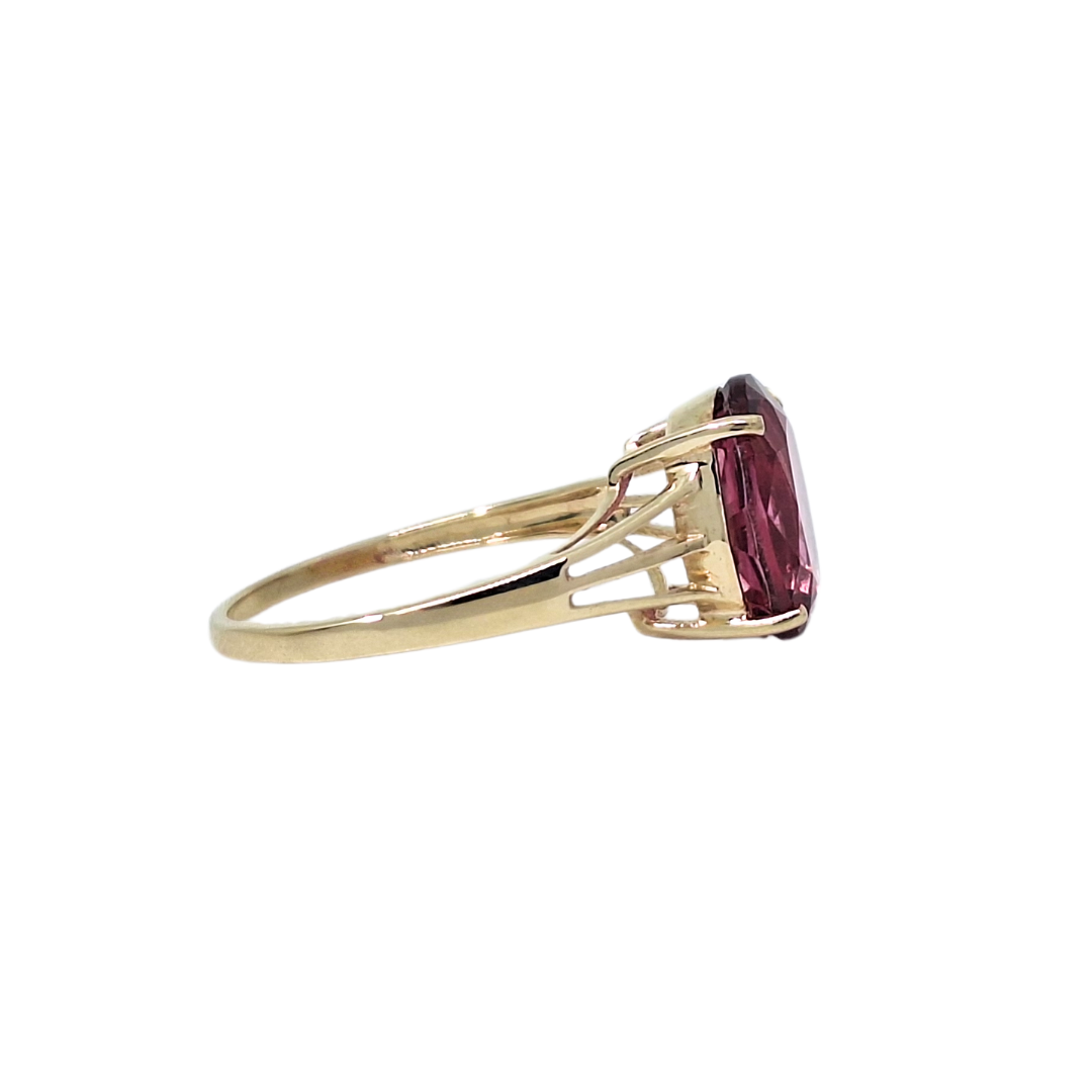 9ct Yellow Gold Red Topaz Ring