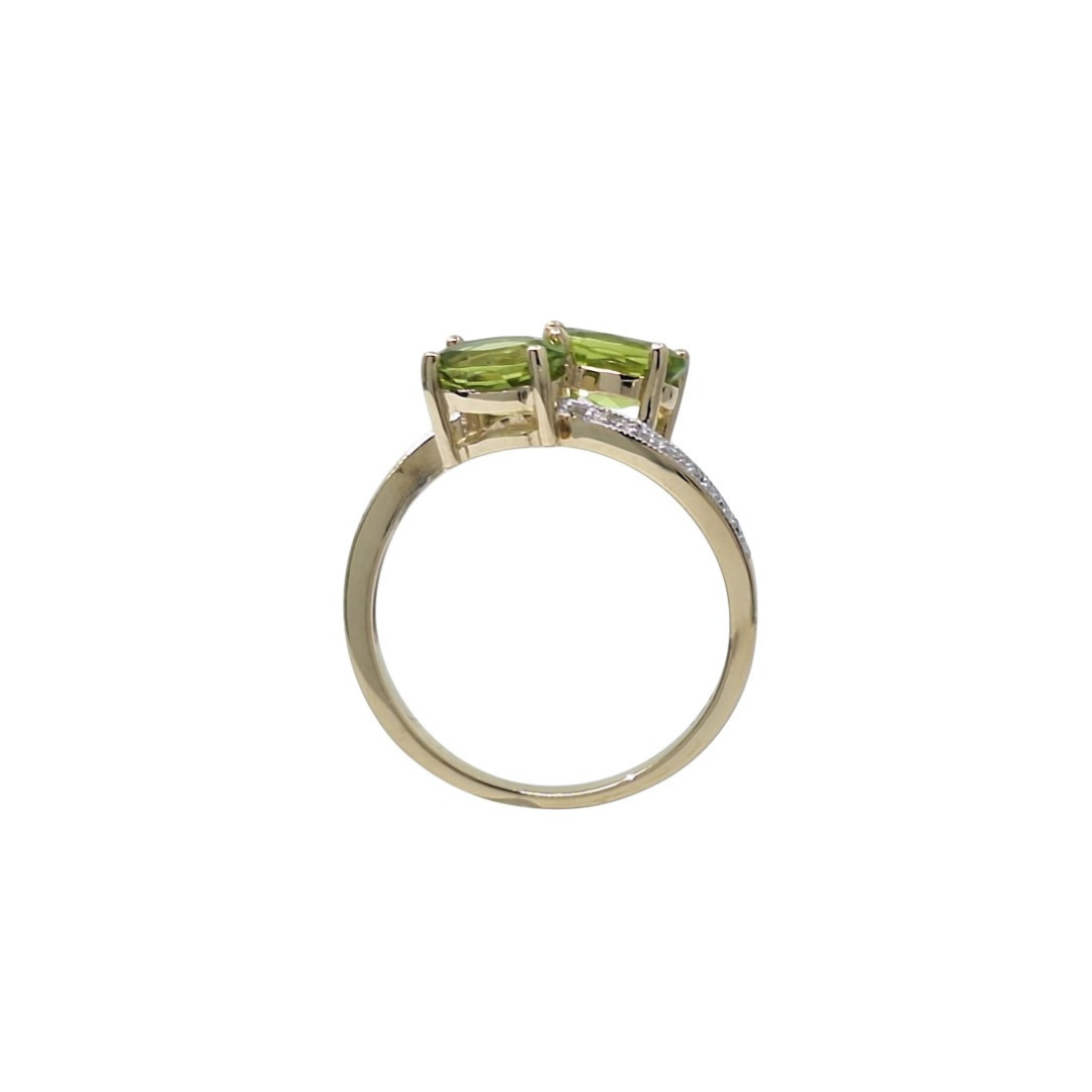 9ct Yellow Gold Peridot & Diamond Ring
