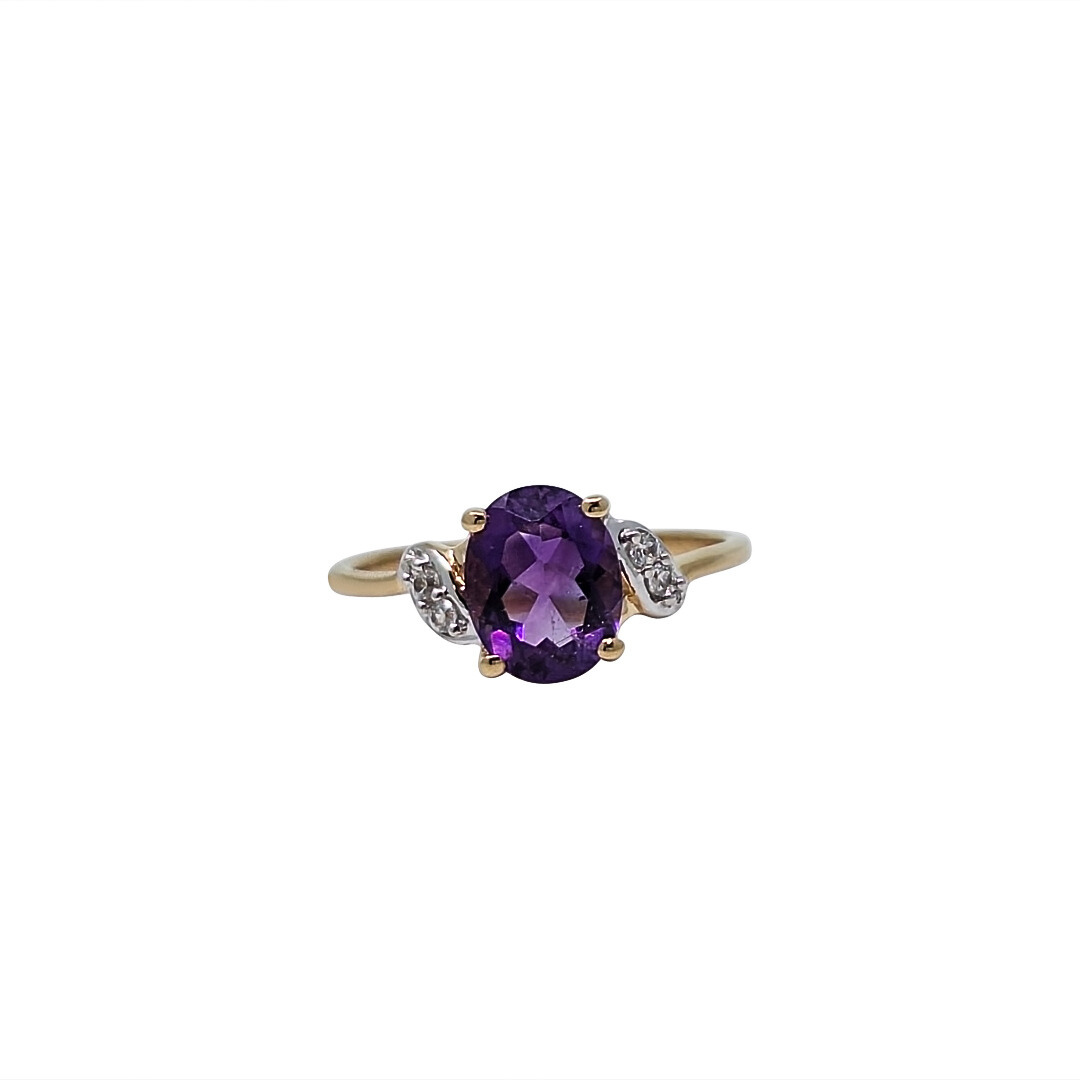 9ct Yellow Gold Moroccan Amethyst & White Zircon Ring