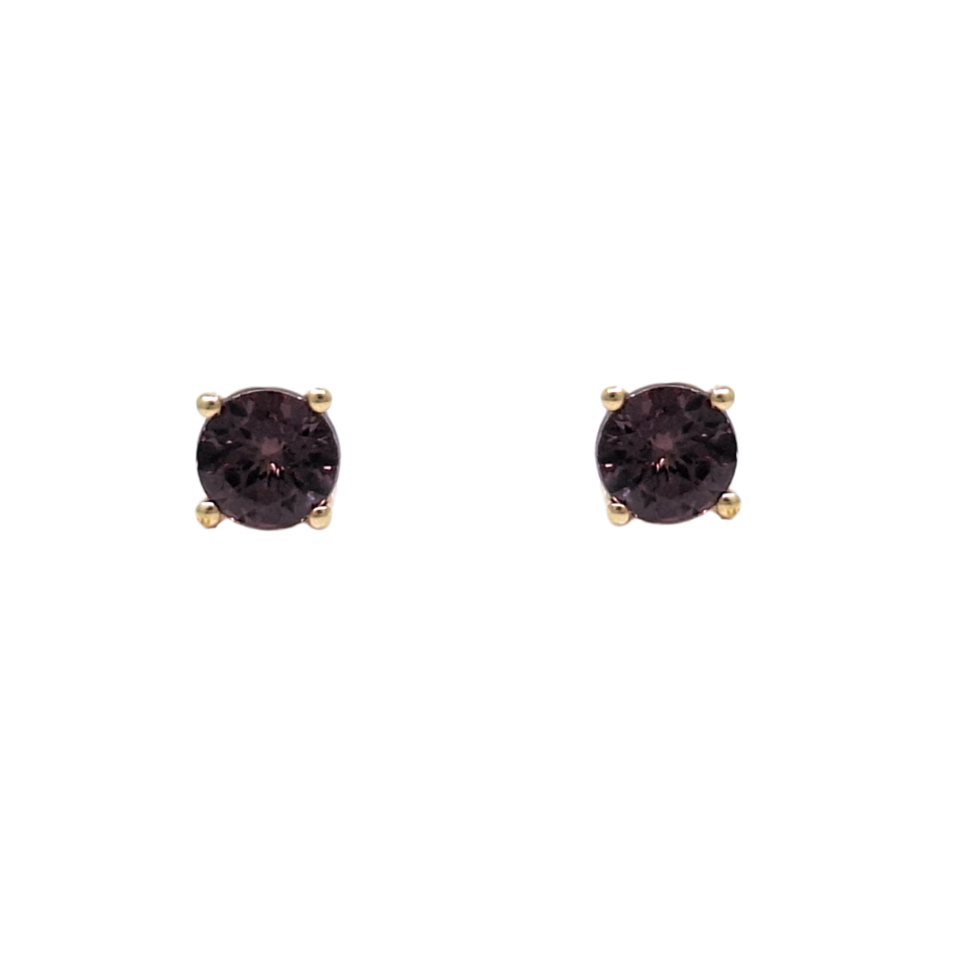 9ct Yellow Gold Garnet Stud Earrings