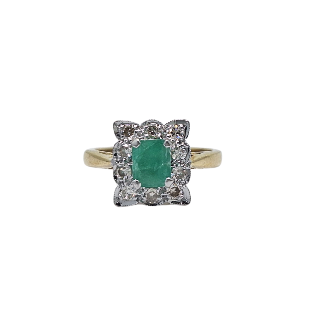 18ct Yellow Gold Emerald & Diamond Ring