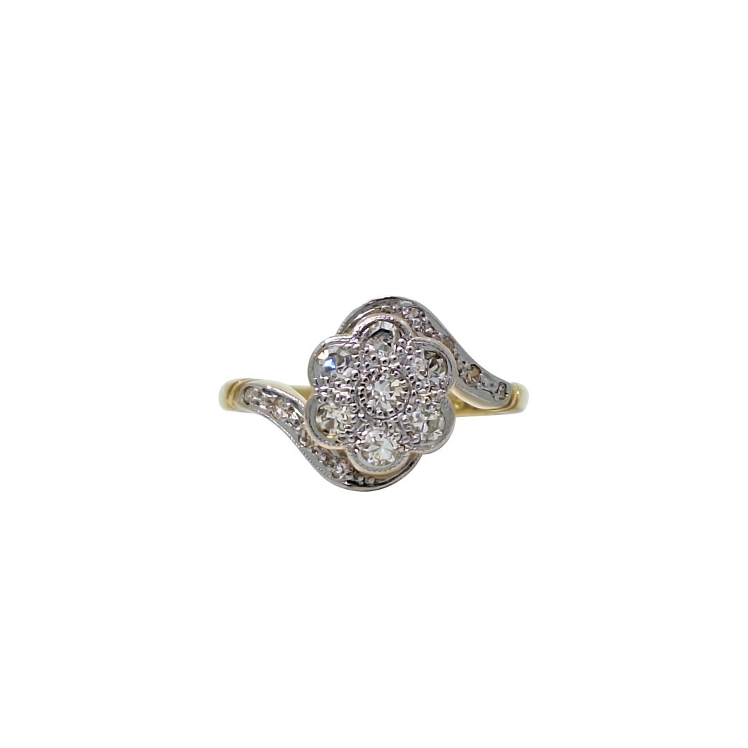 18ct Yellow Gold Diamond Flower Ring