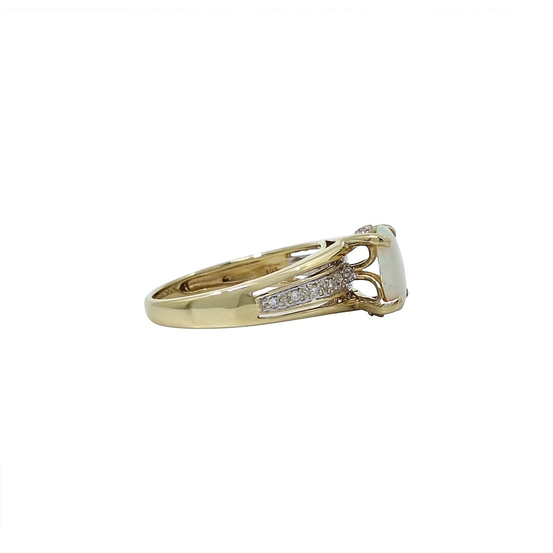 9ct Yellow Gold Opal Ring