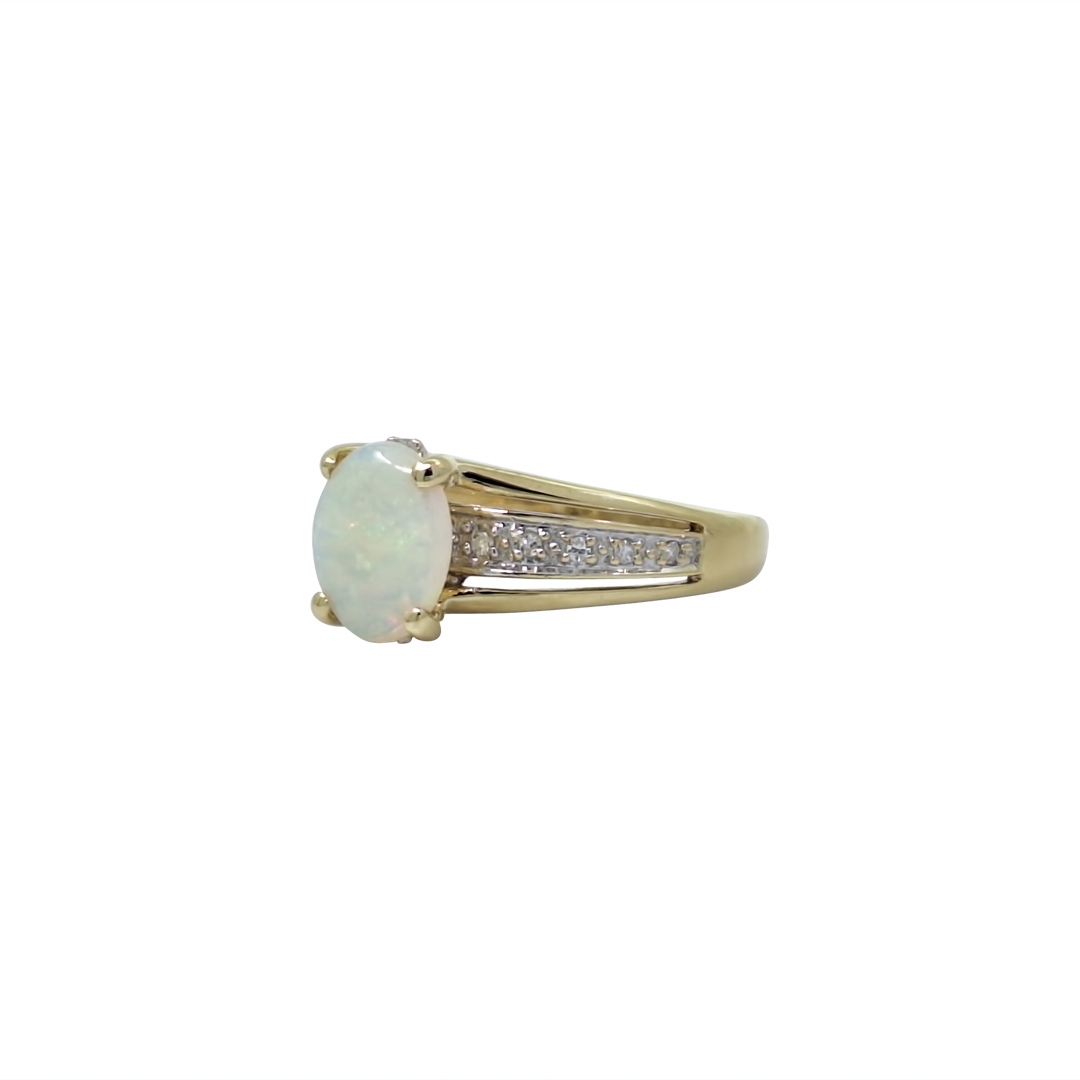 9ct Yellow Gold Opal Ring