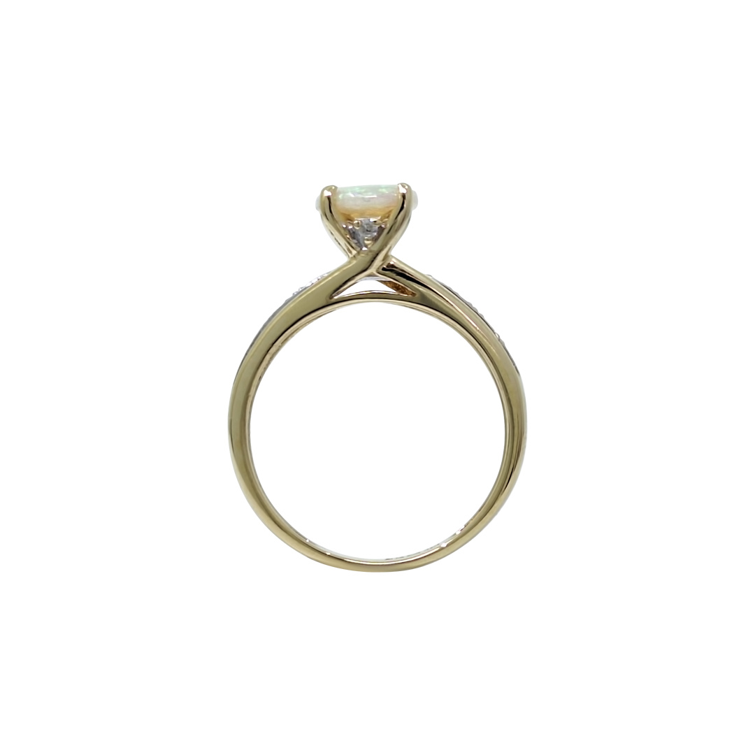 9ct Yellow Gold Opal Ring