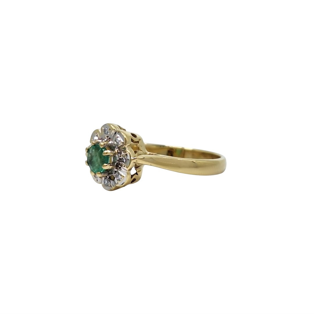 18ct Yellow Gold Emerald & Diamond Cluster Ring