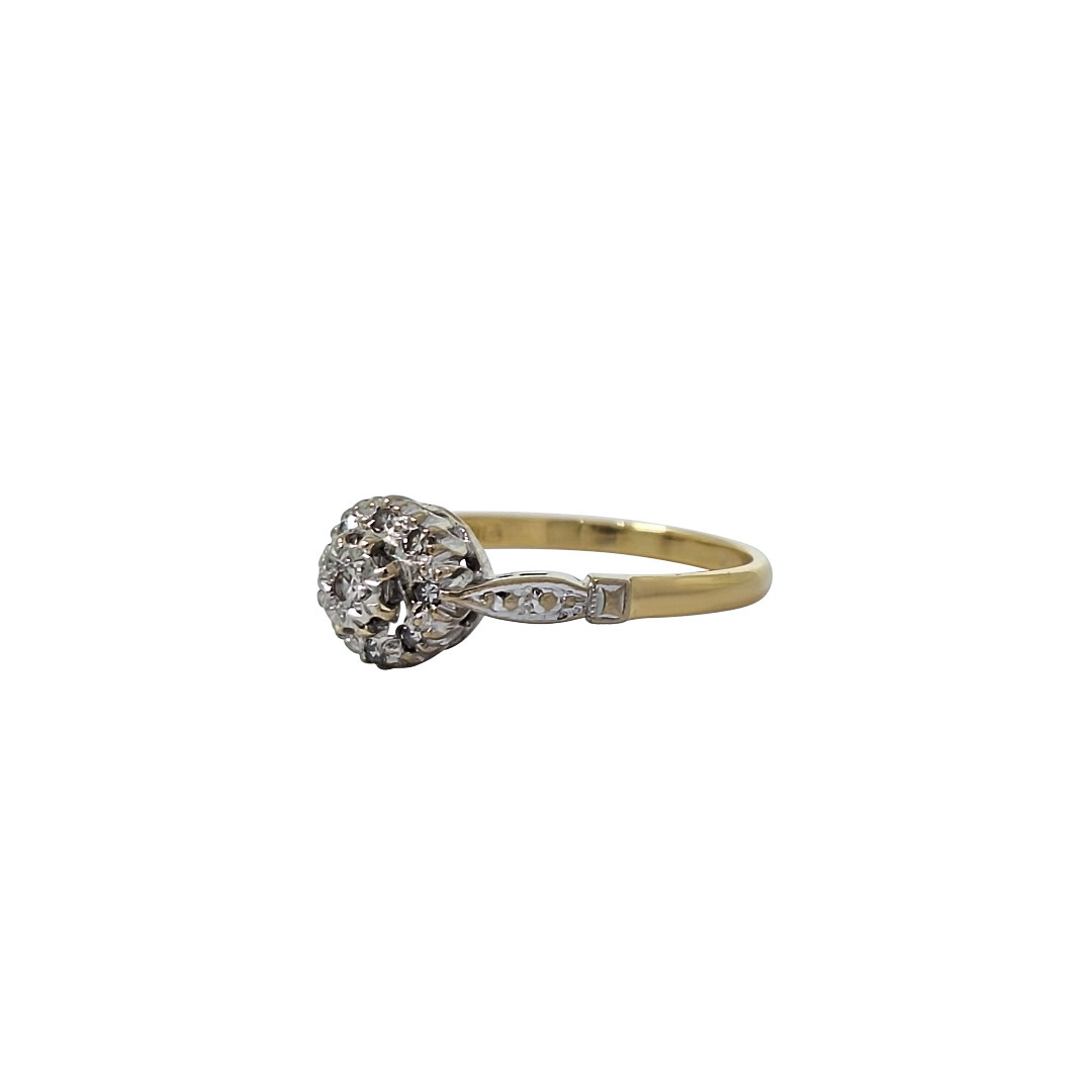 18ct Yellow Gold Diamond Cluster Ring