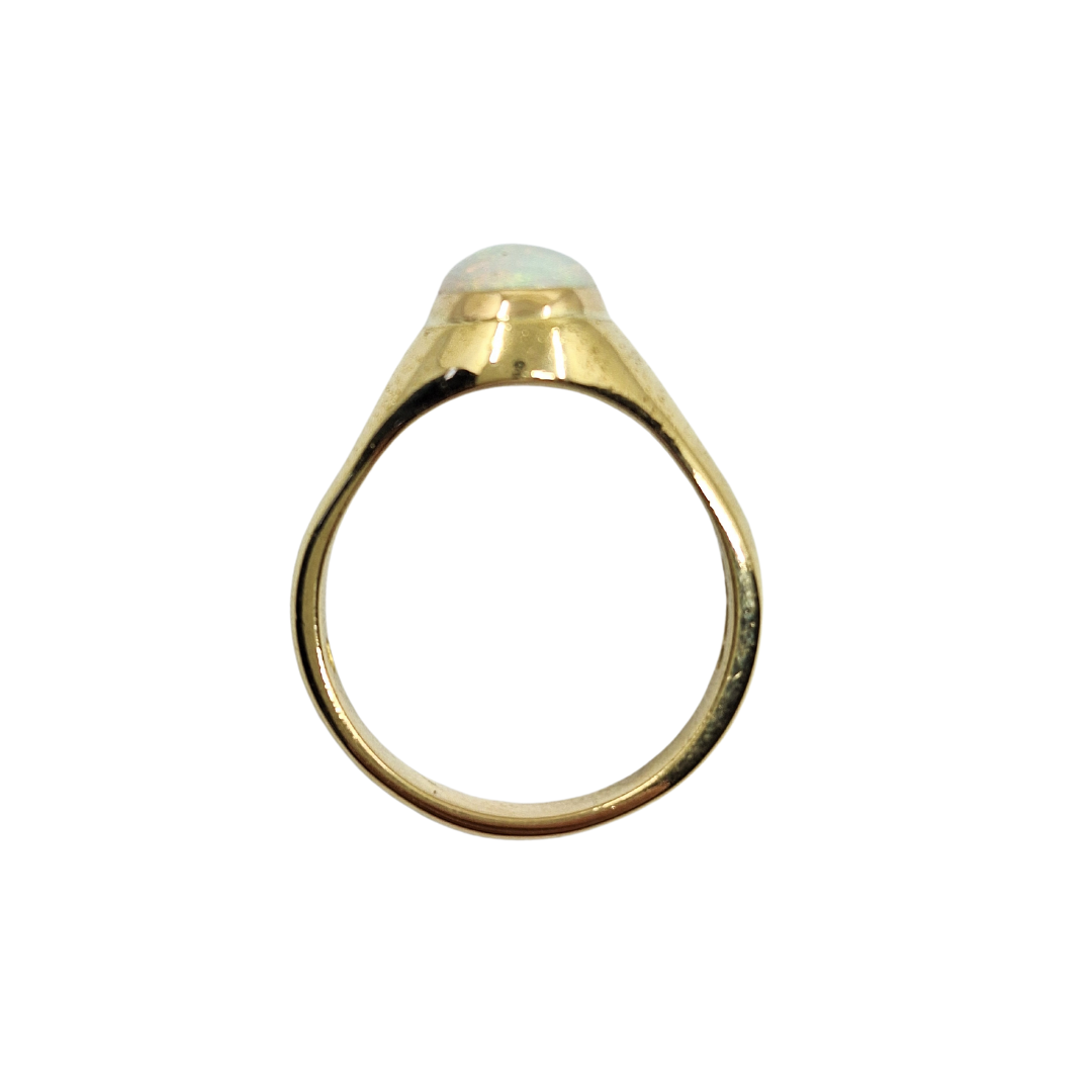 18ct Yellow Gold Opal Solitaire Signet Ring