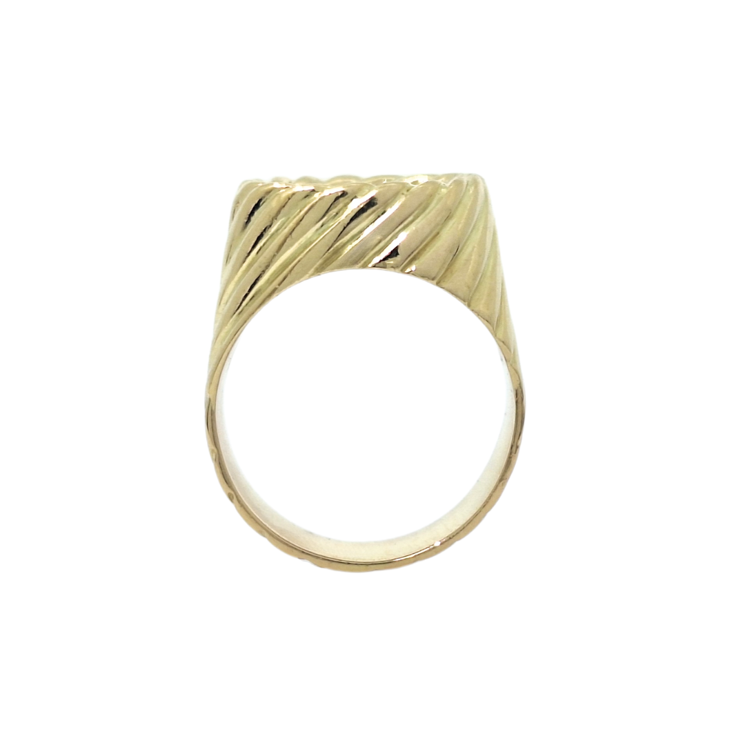 18ct Yellow Gold Diamond Cluster Signet Ring