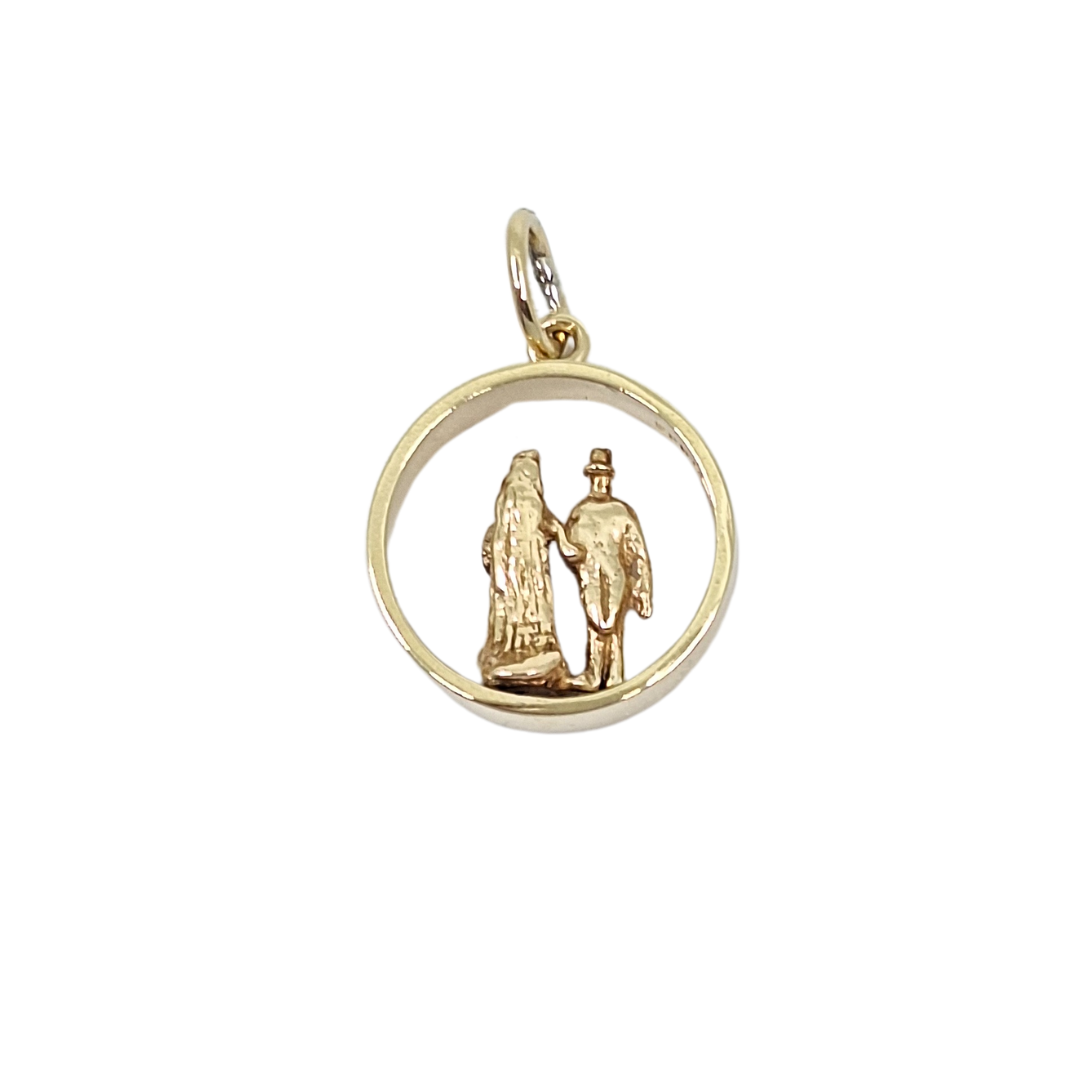 9ct Yellow Gold Bride & Groom Pendant