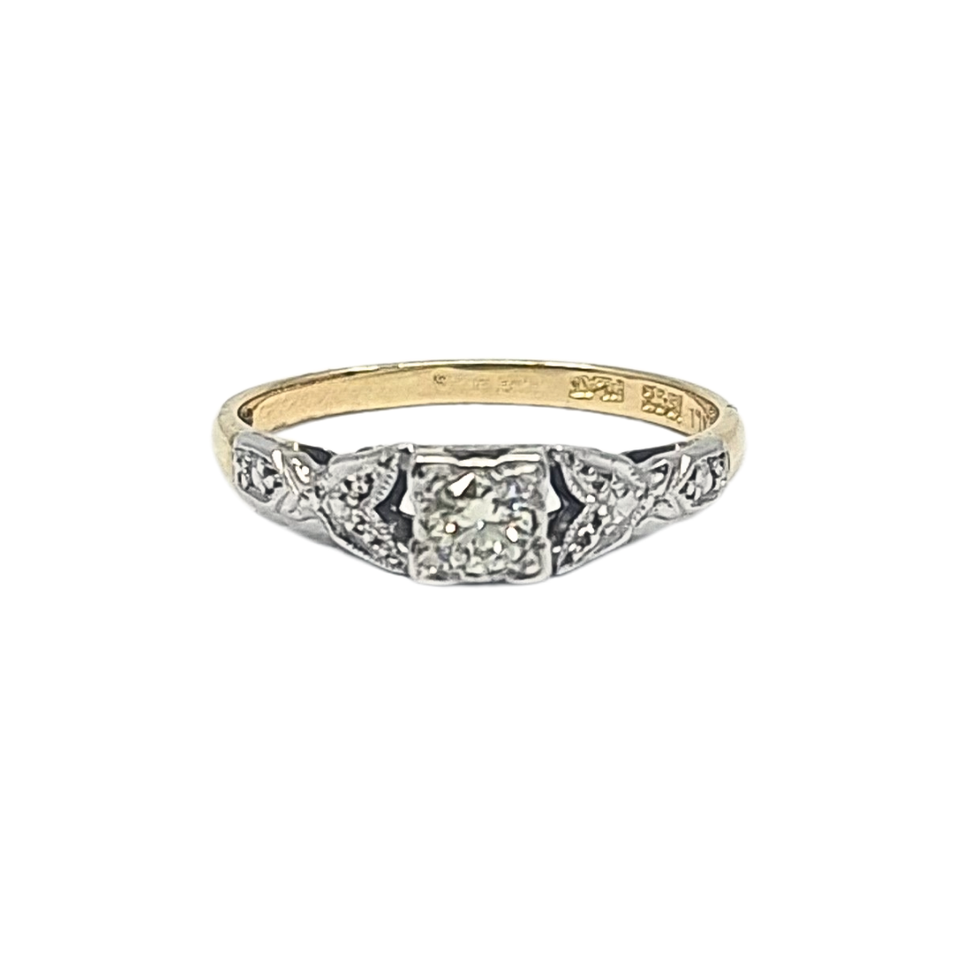 18ct Yellow Gold Diamond Solitaire Ring