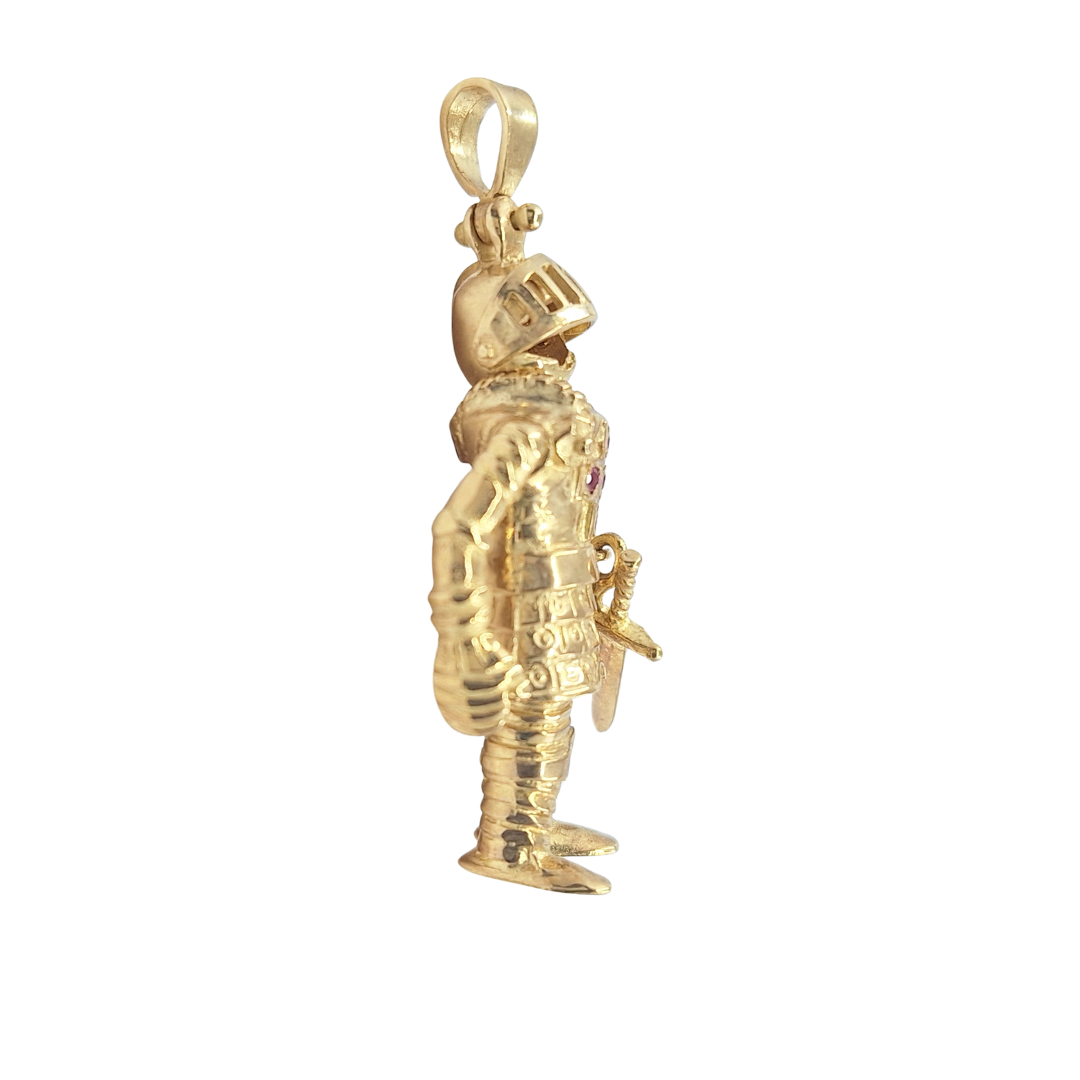 9ct Yellow Gold Stone Set Suit Of Armour Pendant