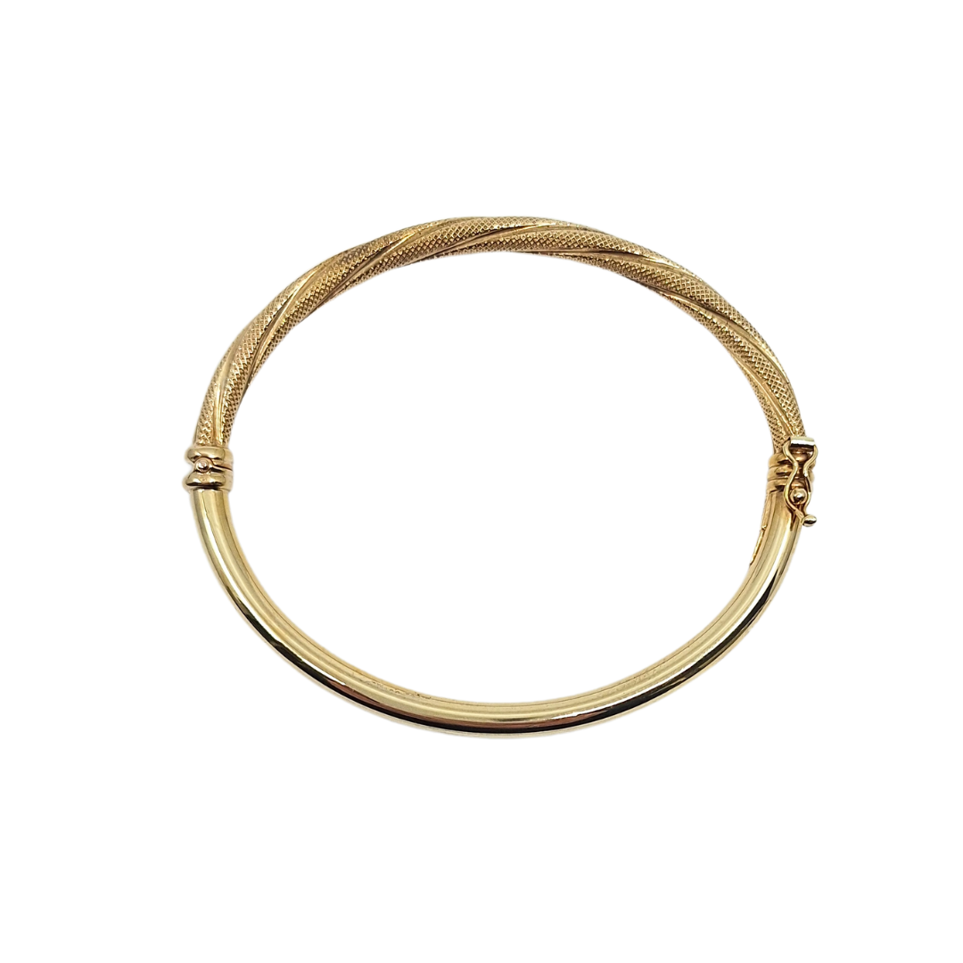 9ct Yellow Gold Twist Bangle