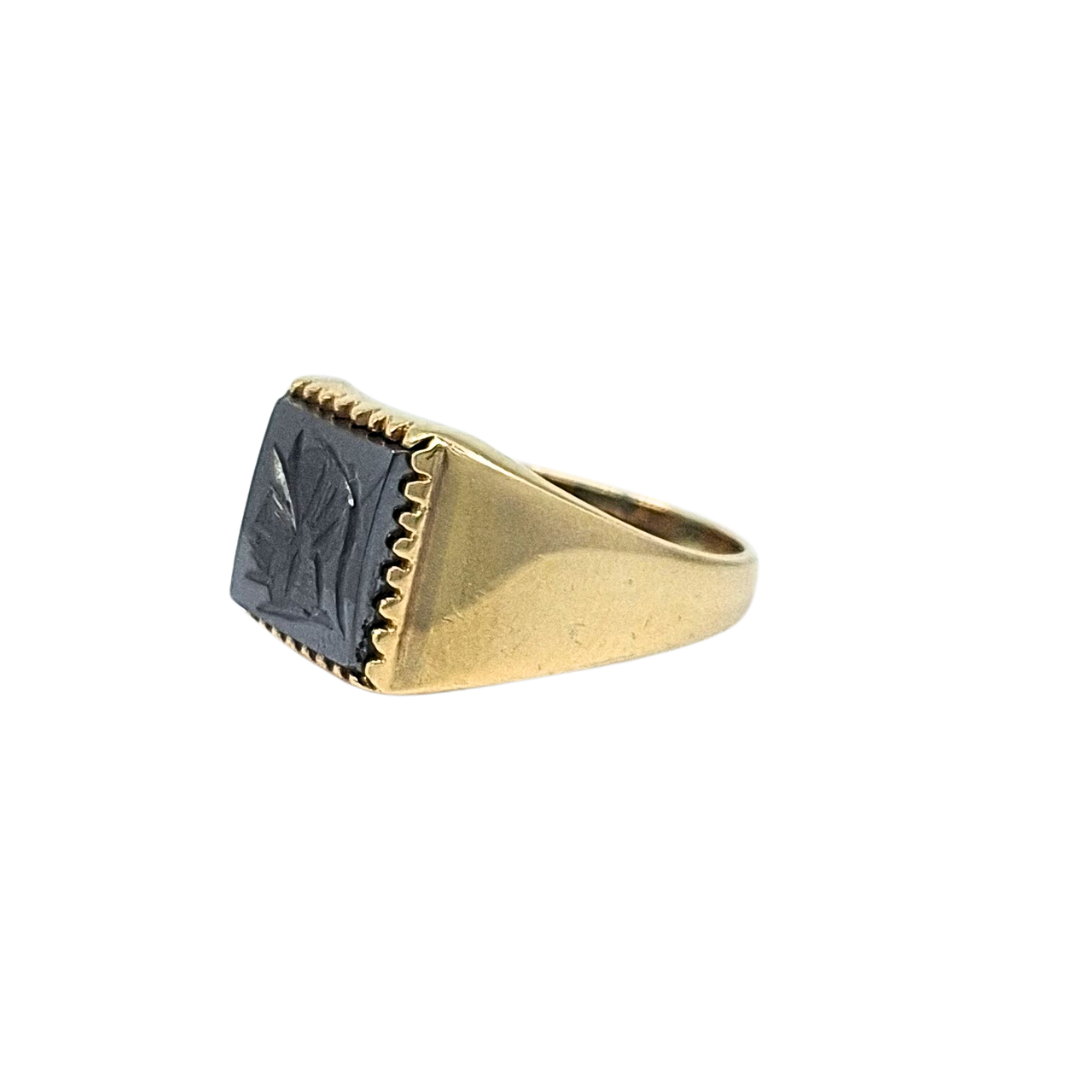 9ct Yellow Gold Hematite Signet Ring