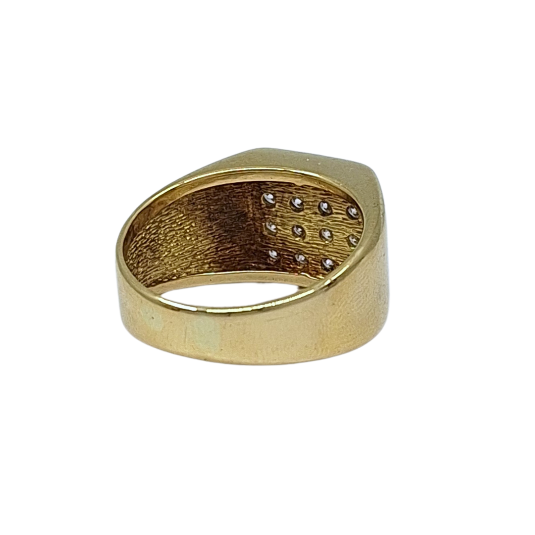 18ct Yellow Gold Diamond Signet Ring