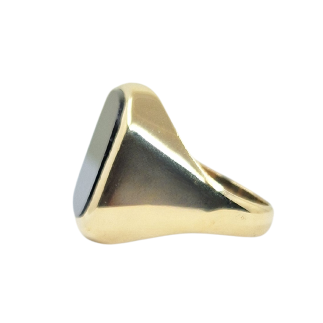 9ct Yellow Gold Cushion Shape Onyx Signet Ring