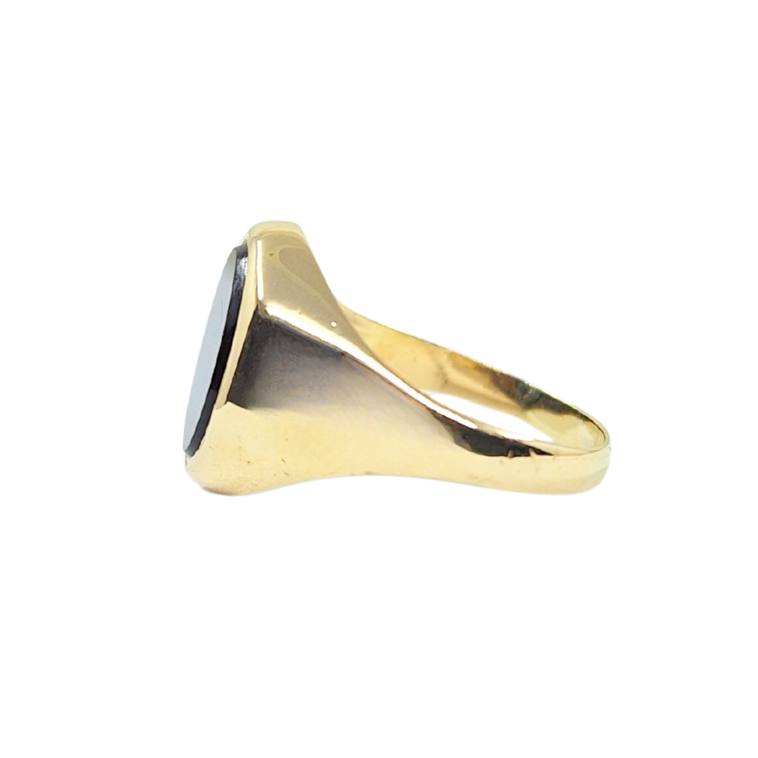 9ct Yellow Gold Oval Onyx Ring