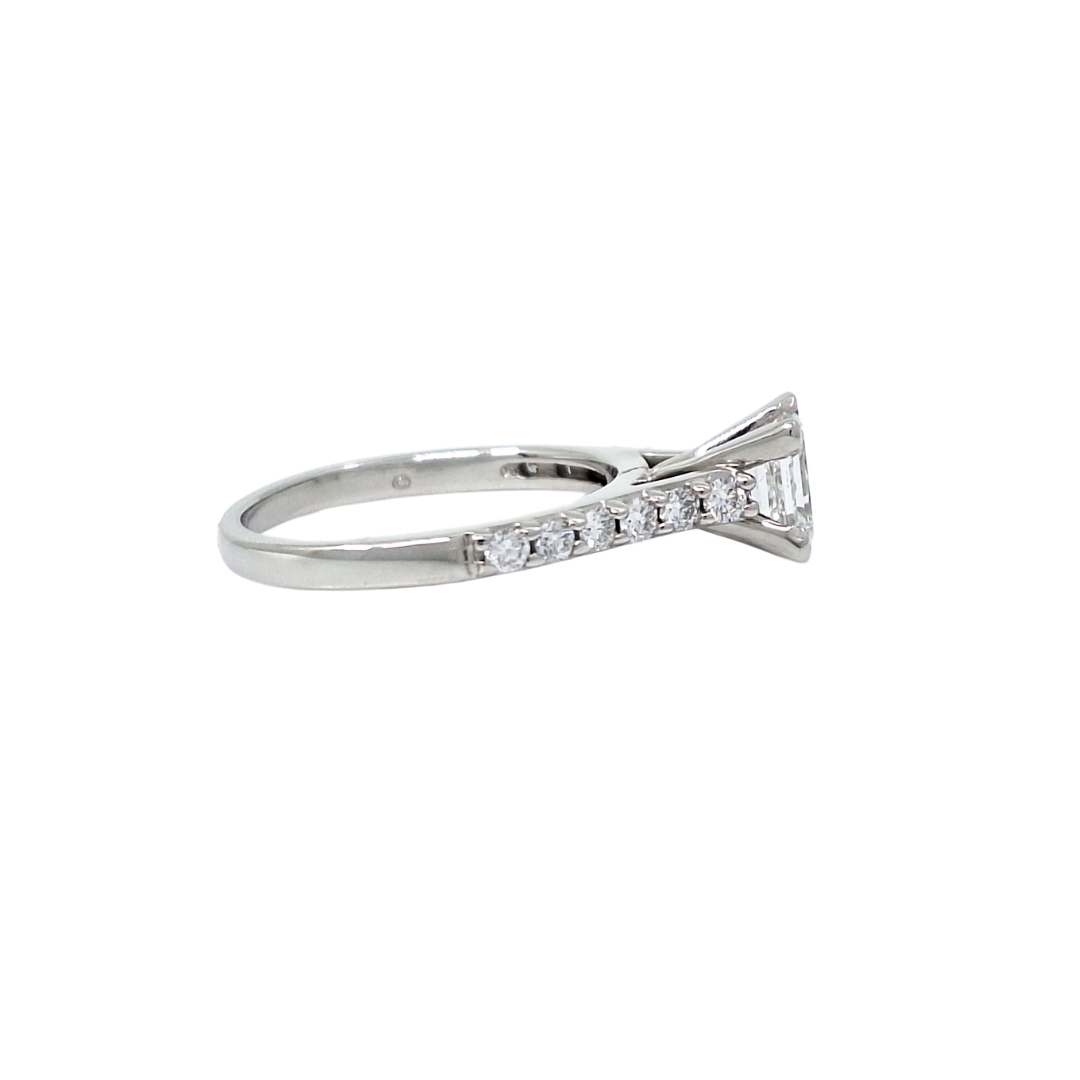 18ct White Gold Princess cut Diamond Solitaire& Diamond Shoulders 1.26ct