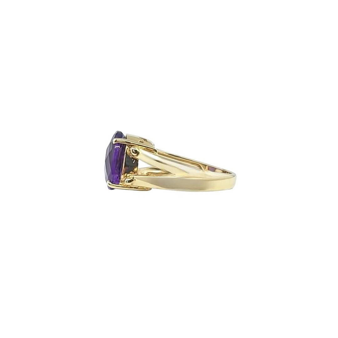 9ct Yellow Gold Amethyst Ring