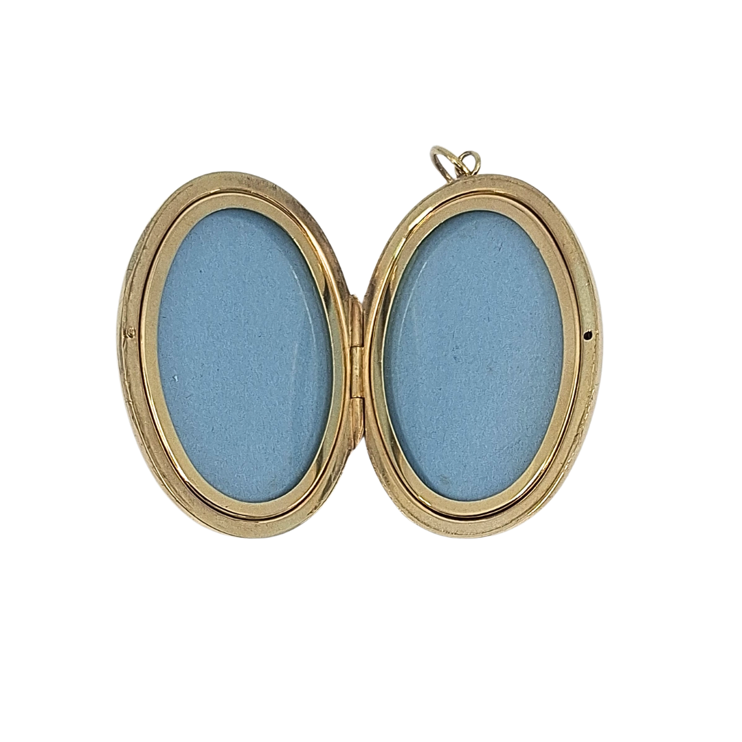 9ct Yellow Gold Engraved Locket