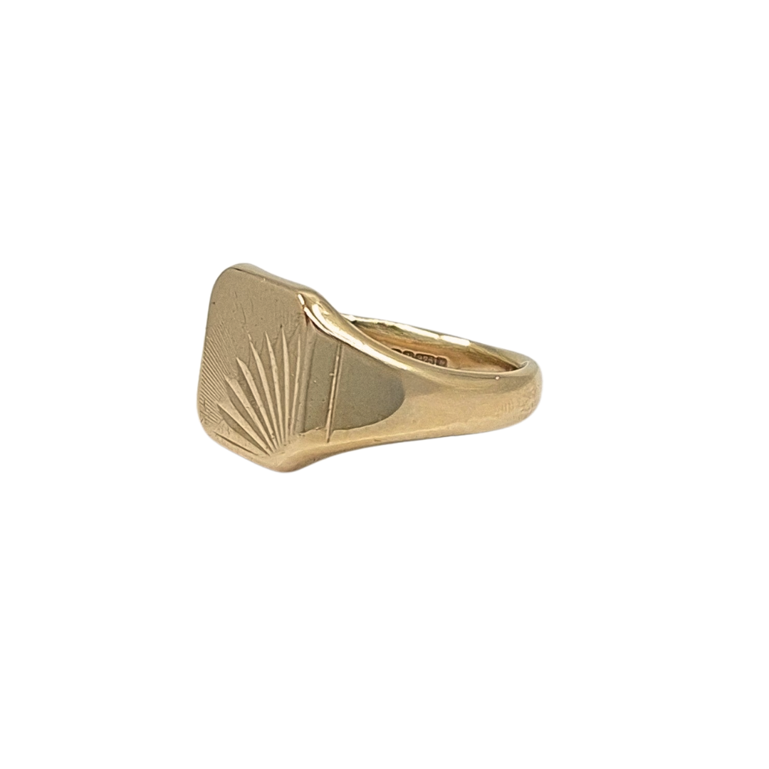 9ct Yellow Gold Part Engraved Signet Ring