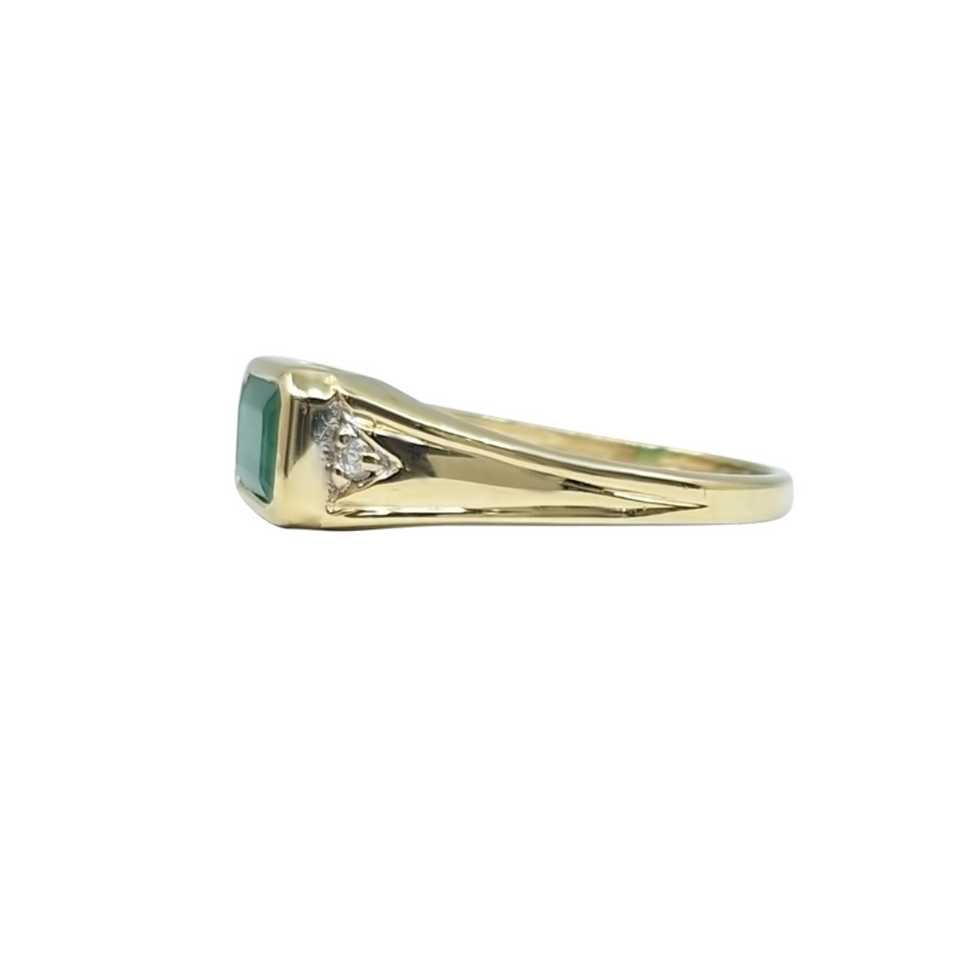9ct Yellow Gold Emerald & Diamond Ring