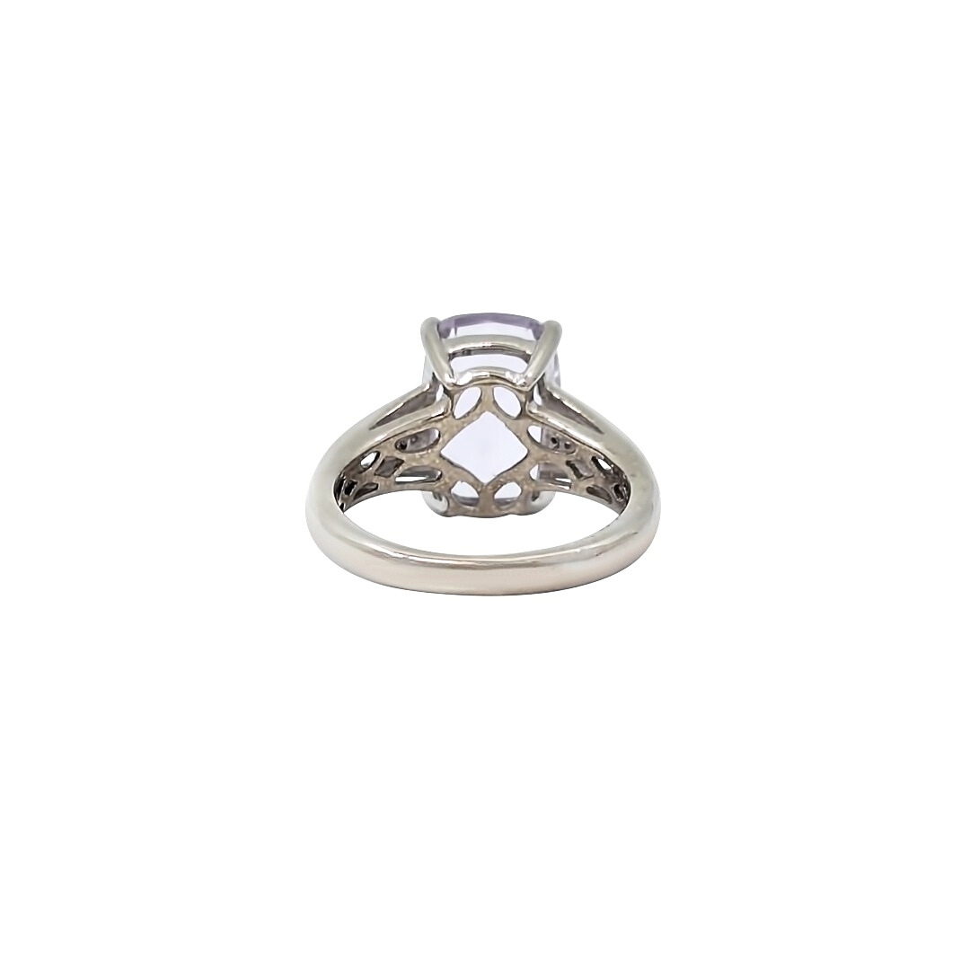 18ct White Gold Amethyst & Diamond Ring