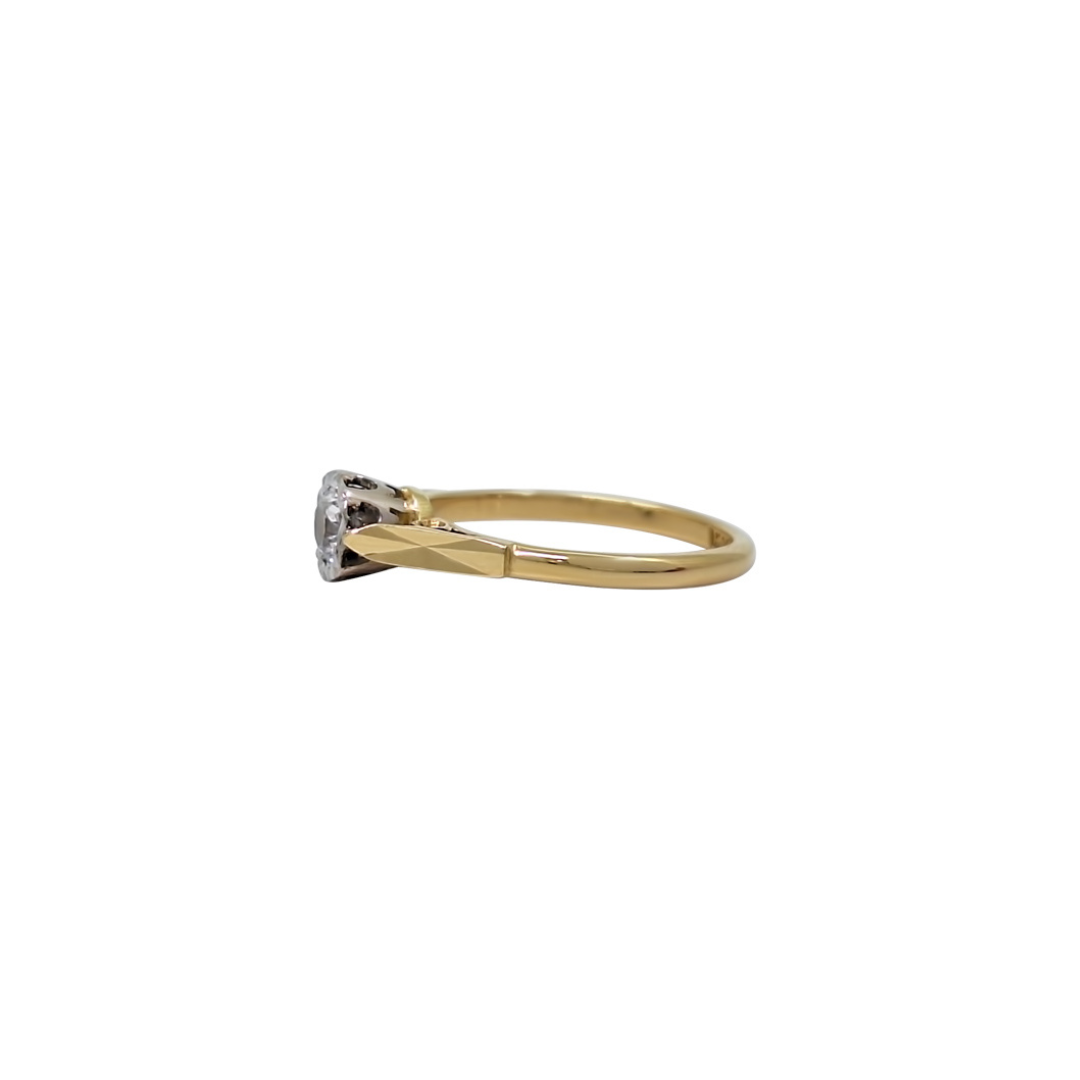 18ct Yellow Gold Diamond Illusion Set Diamond Ring