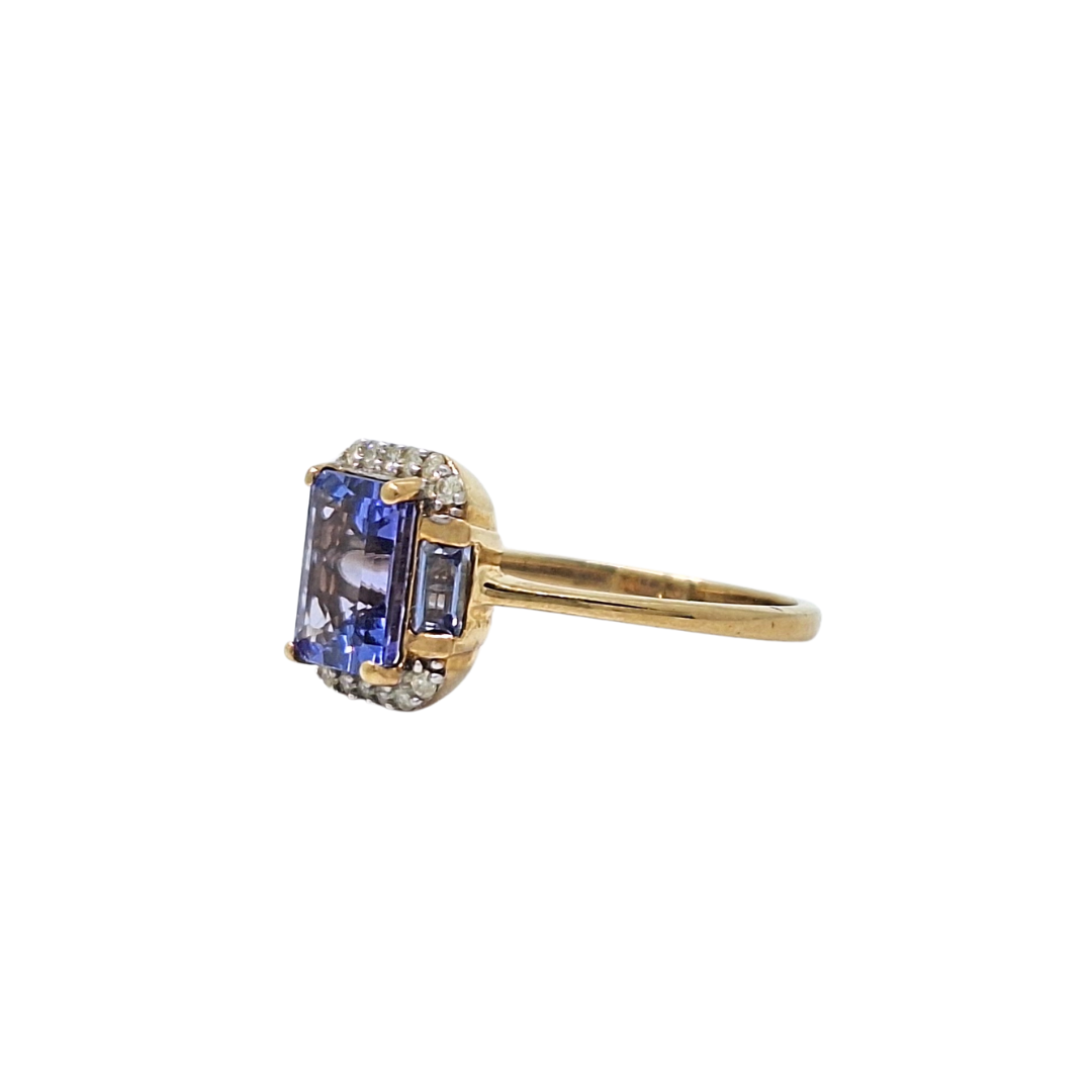 9ct Yellow Gold Amethyst & Diamond Ring